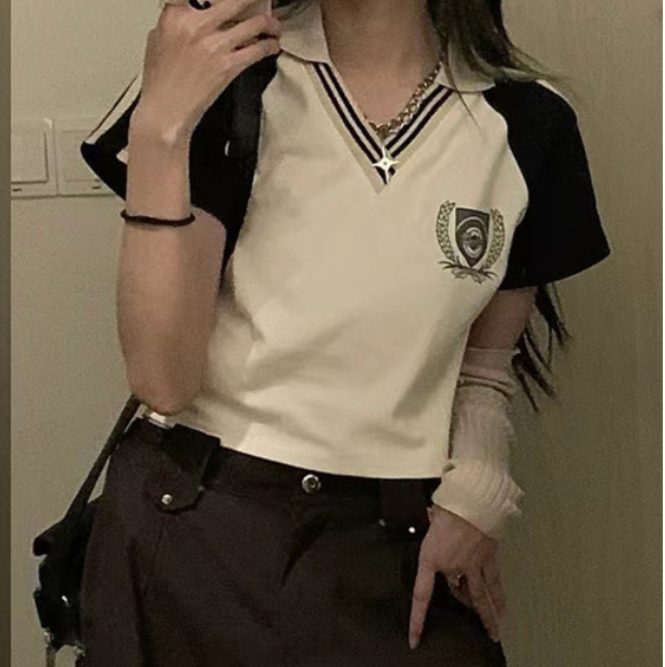 vネック