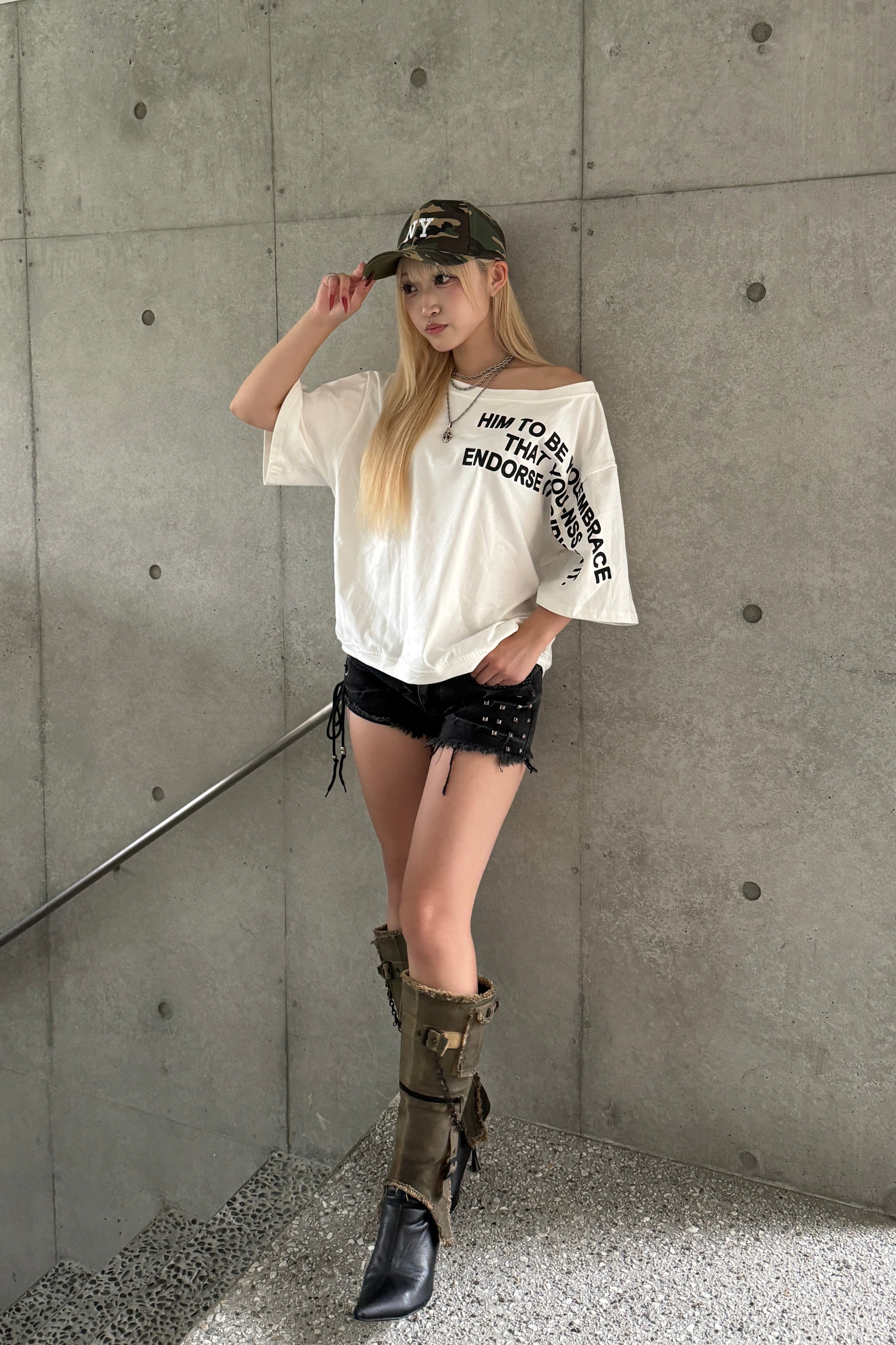 one shoulder lettering over T KSG20915