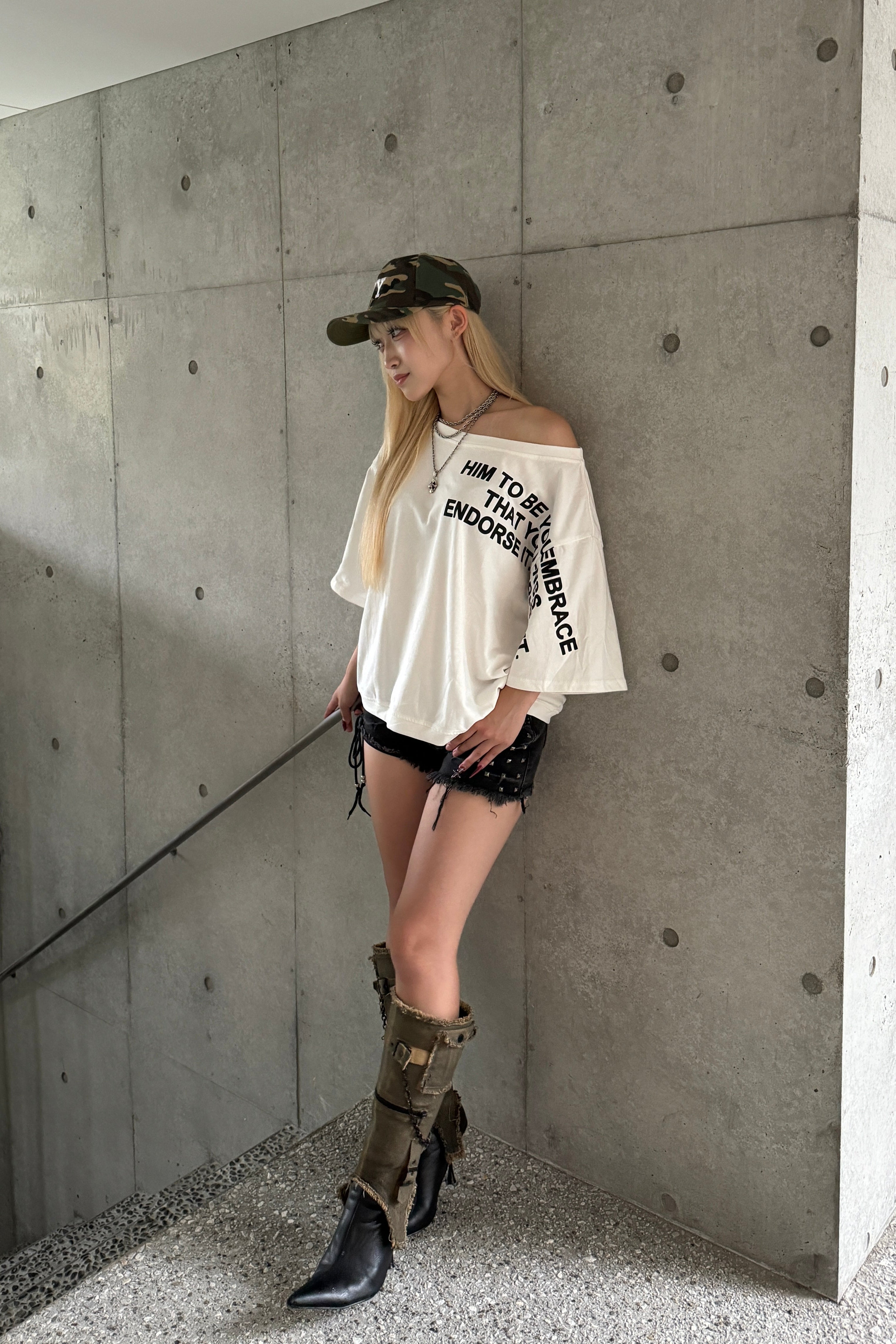 one shoulder lettering over T KSG20915