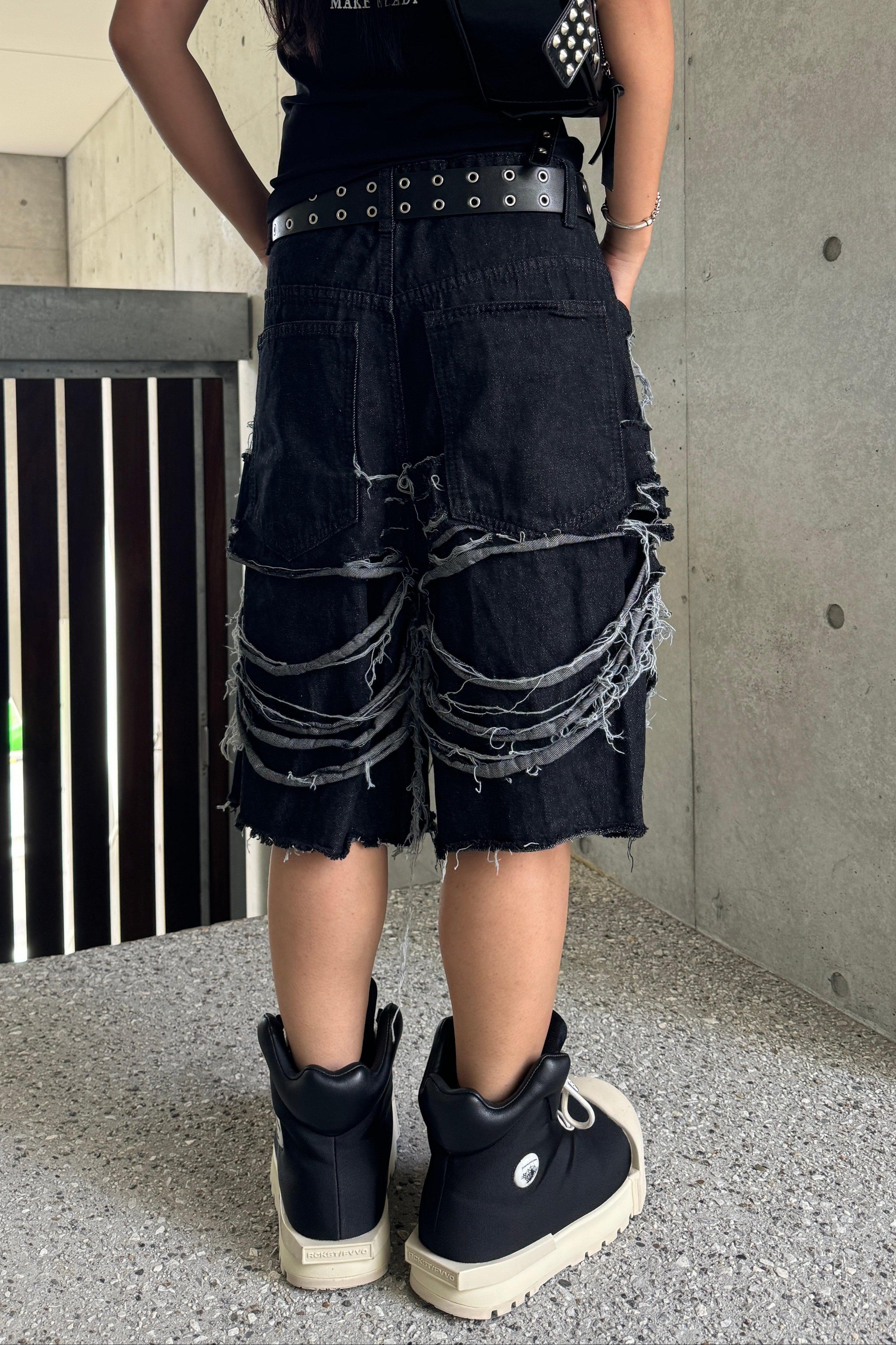 destroyed denim half pants KSG19309