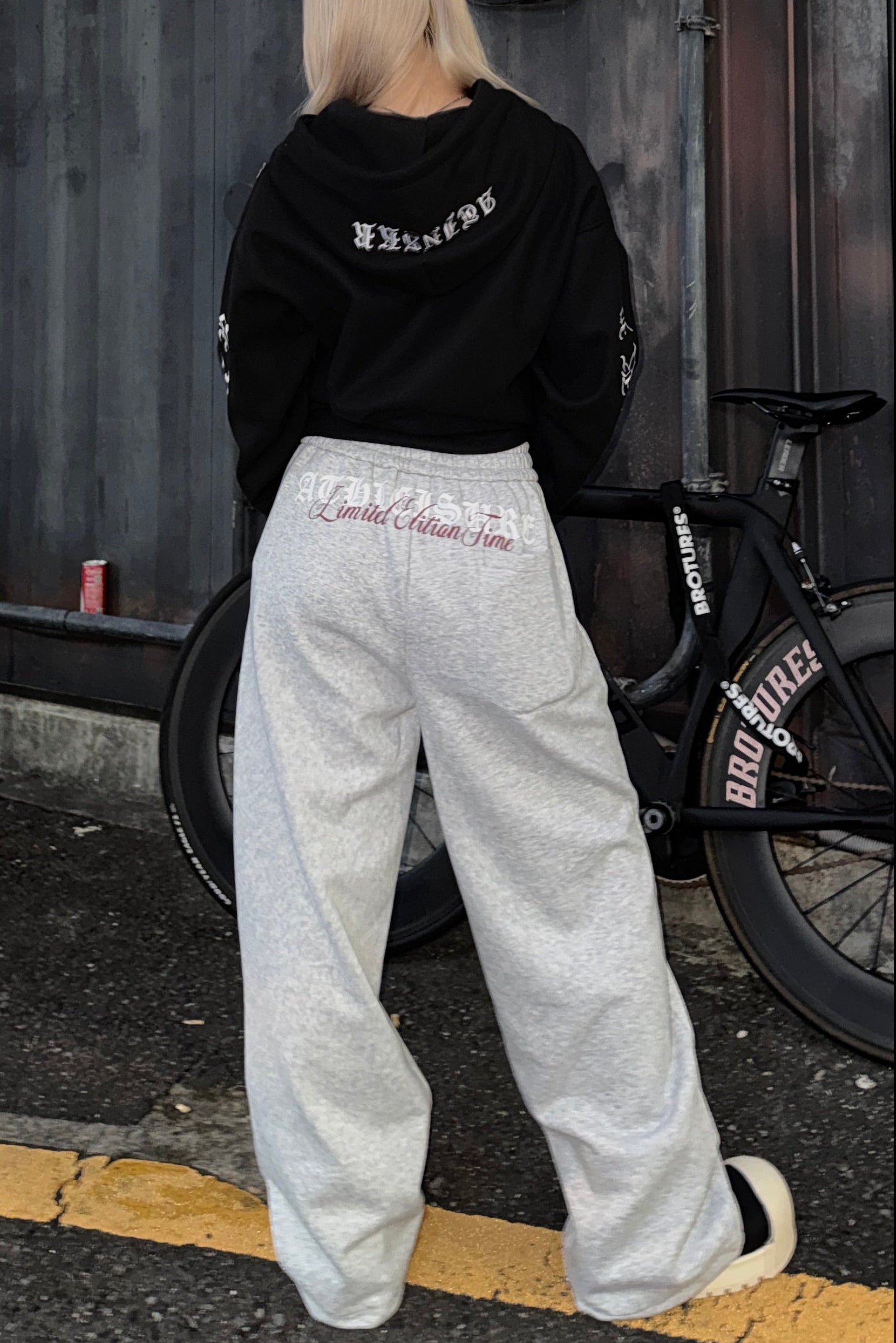 マルチレタリングスウェットパンツ KSG19380