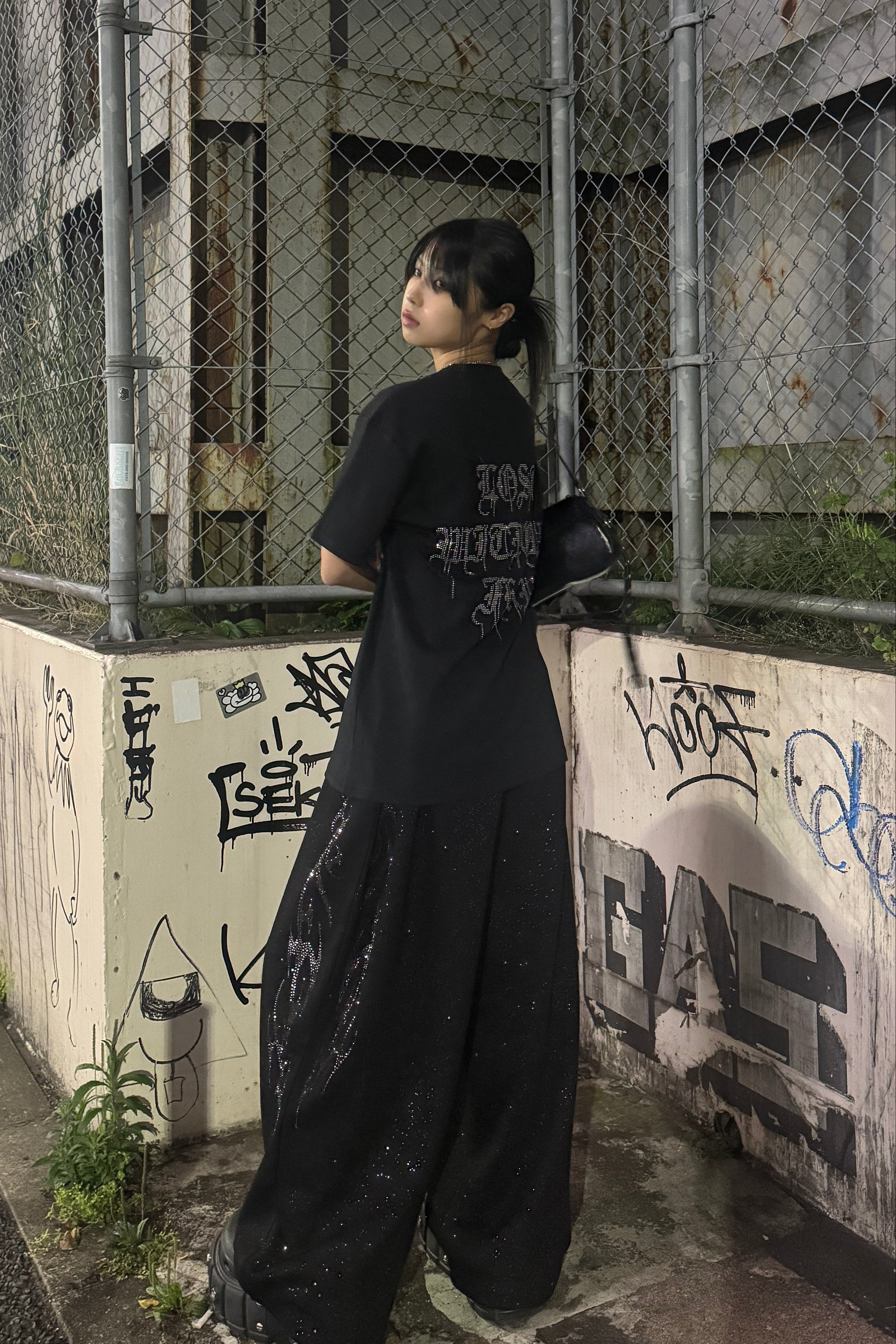 バックレタリングビジューTシャツ KSG21293