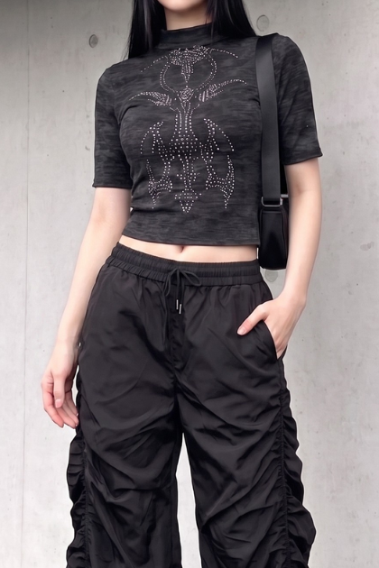 グラフィックトライバルスタッズTシャツ KSG21345