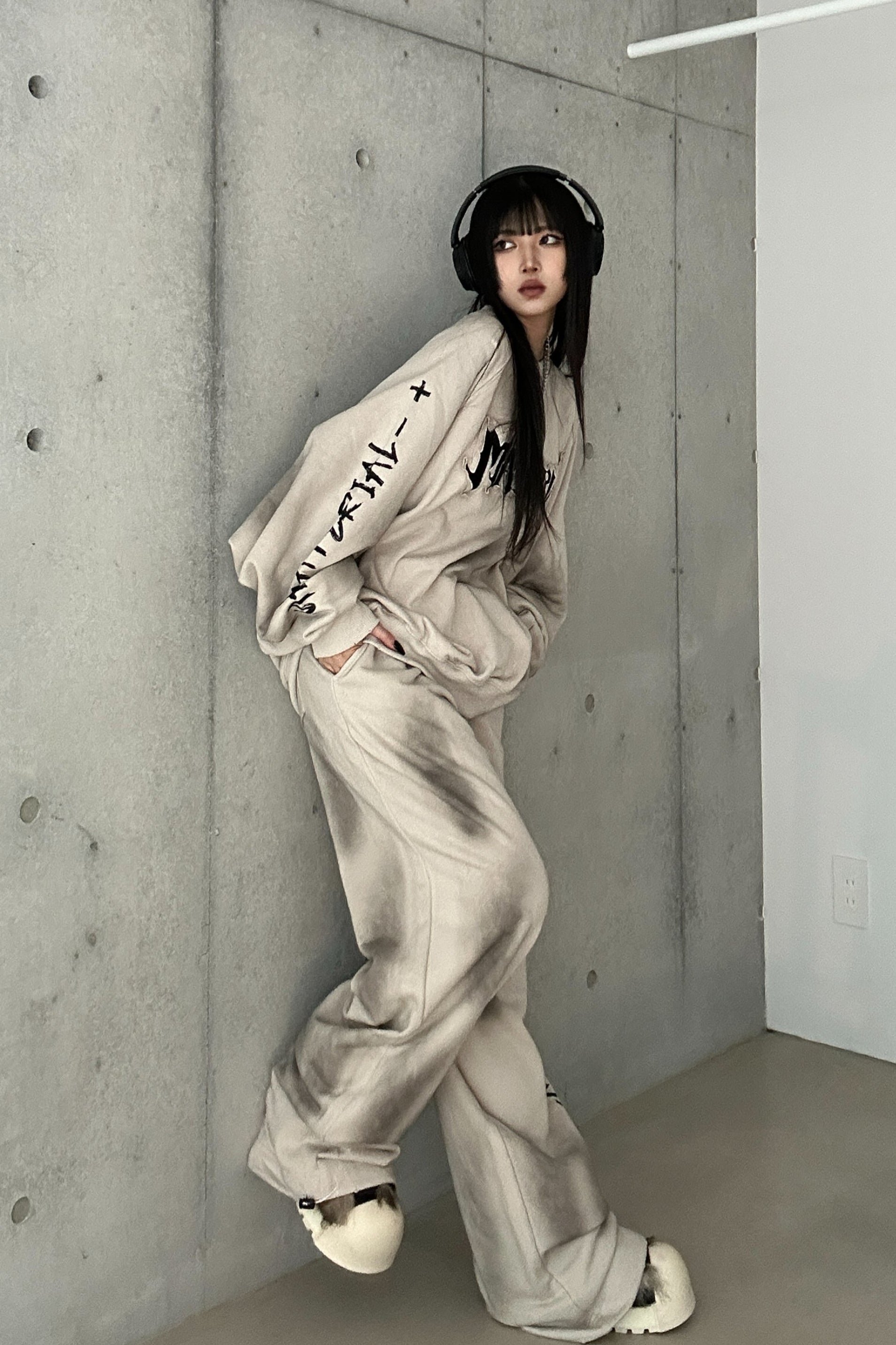 ダメージドルマンレタリングスウェット KSG20719