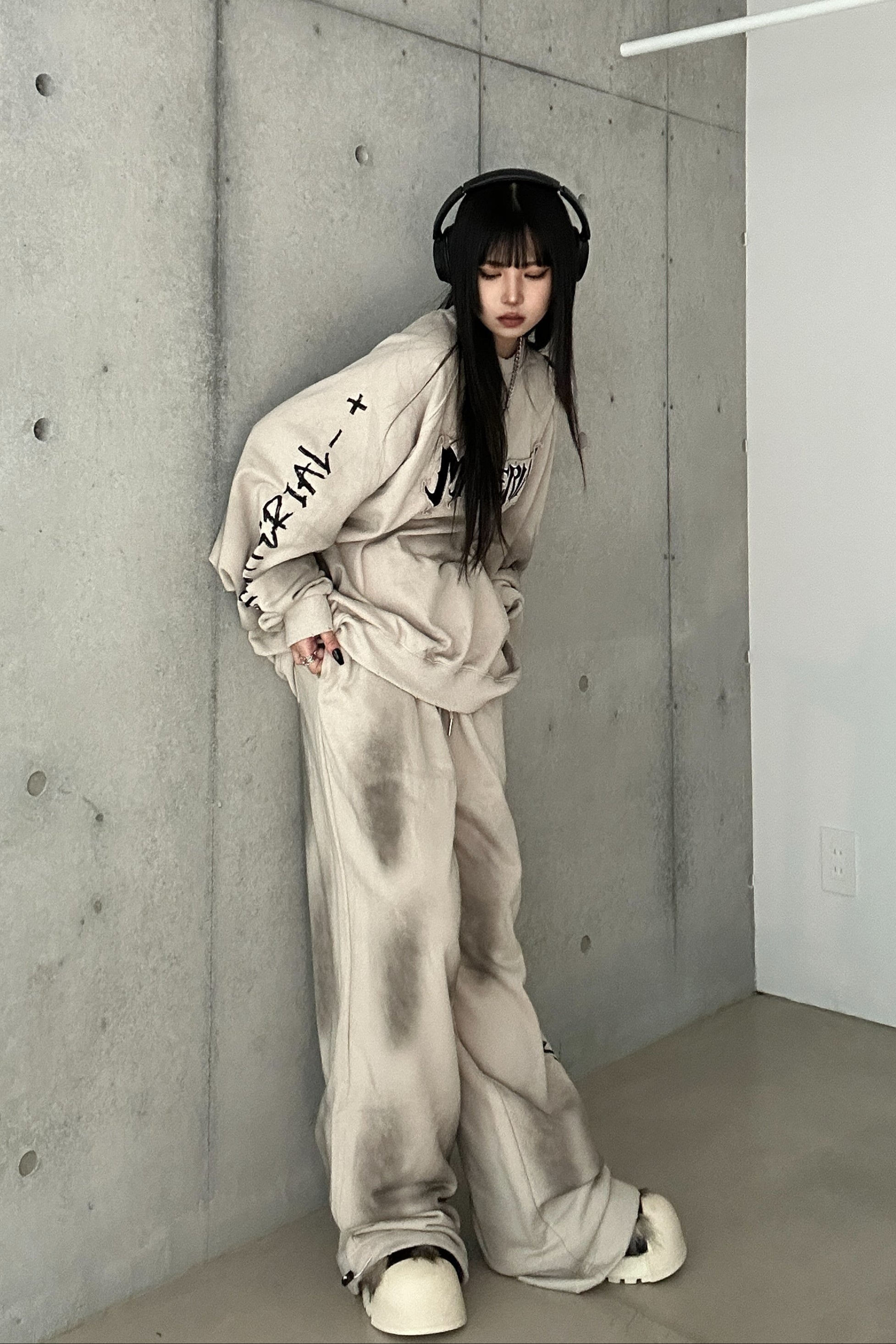 ダメージドルマンレタリングスウェット KSG20719