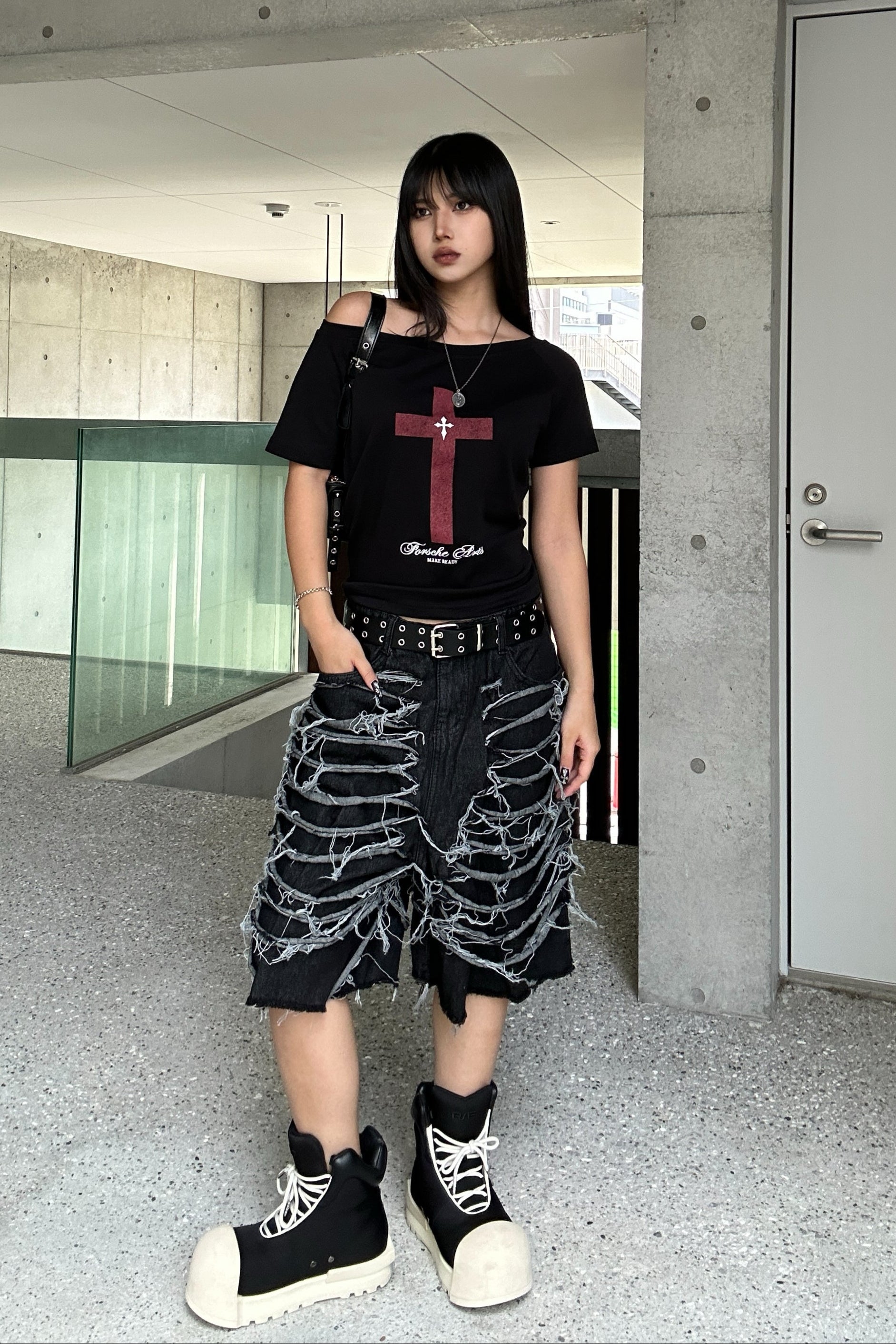 destroyed denim half pants KSG19309