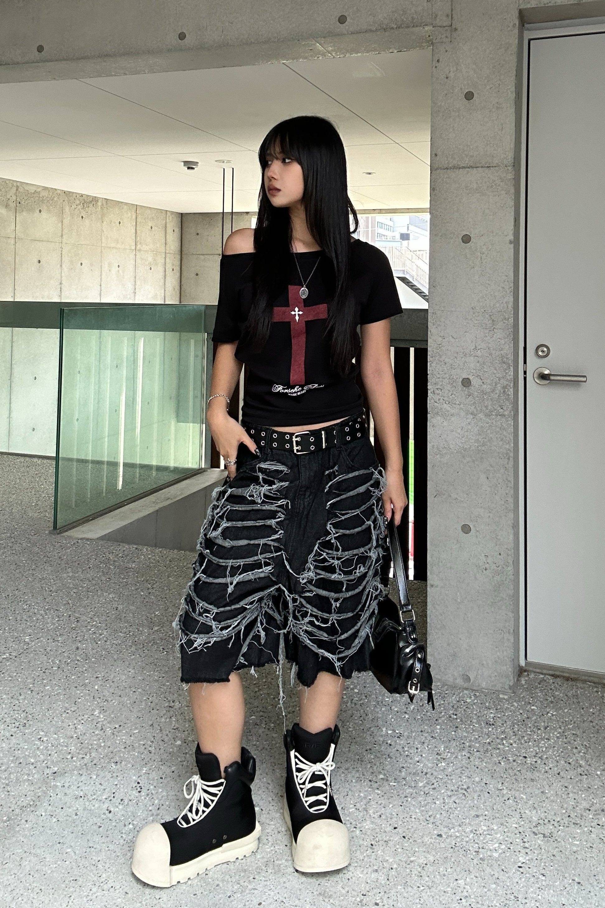 destroyed denim half pants KSG19309