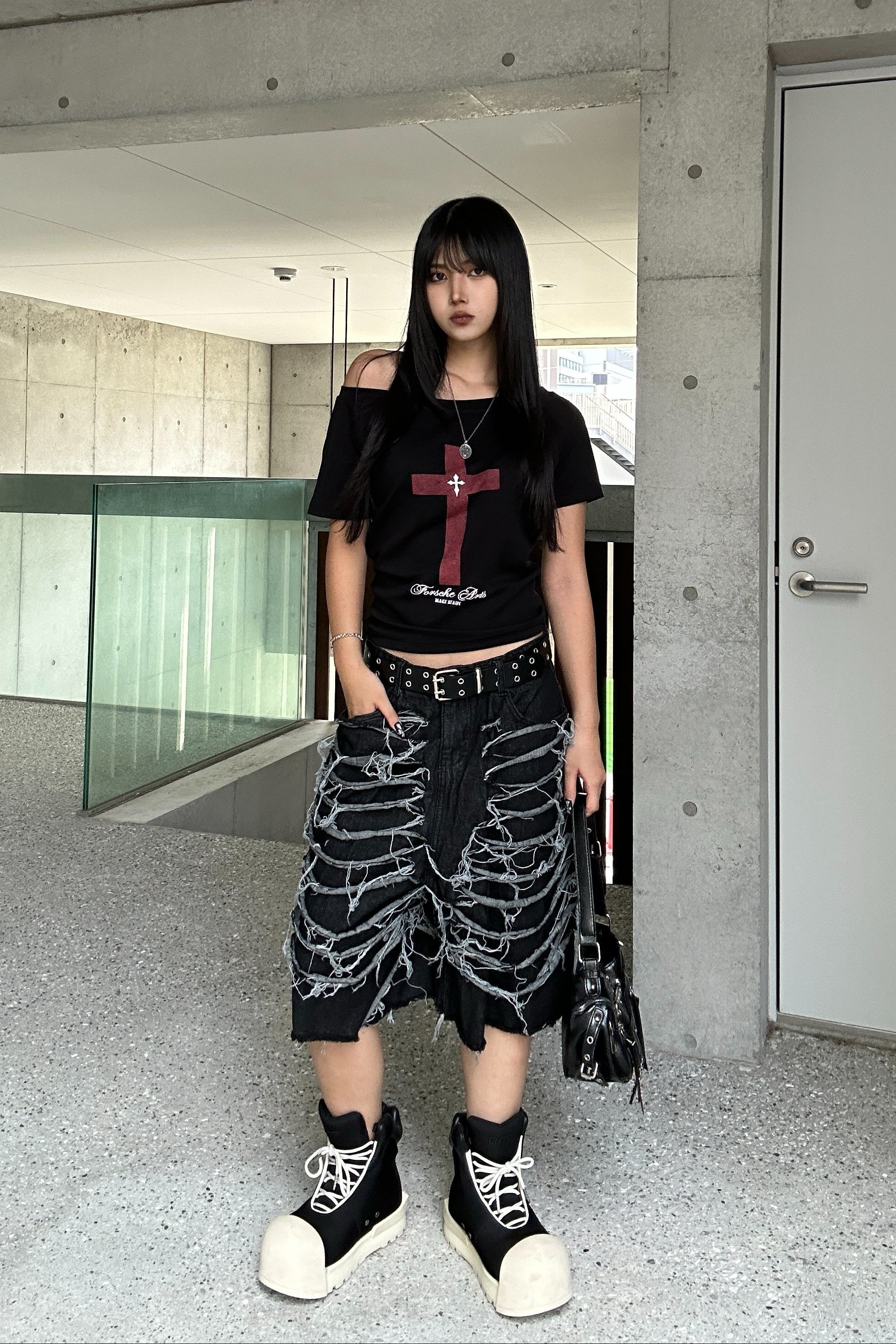 destroyed denim half pants KSG19309