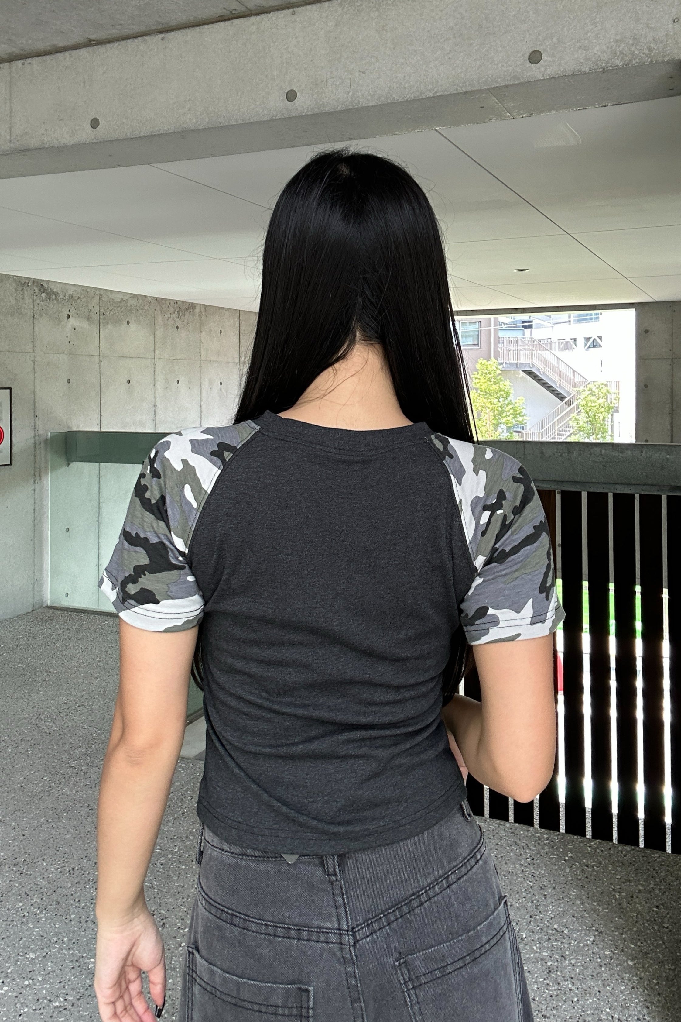 カモフラージュLOVEクロップドTシャツ KSG20930