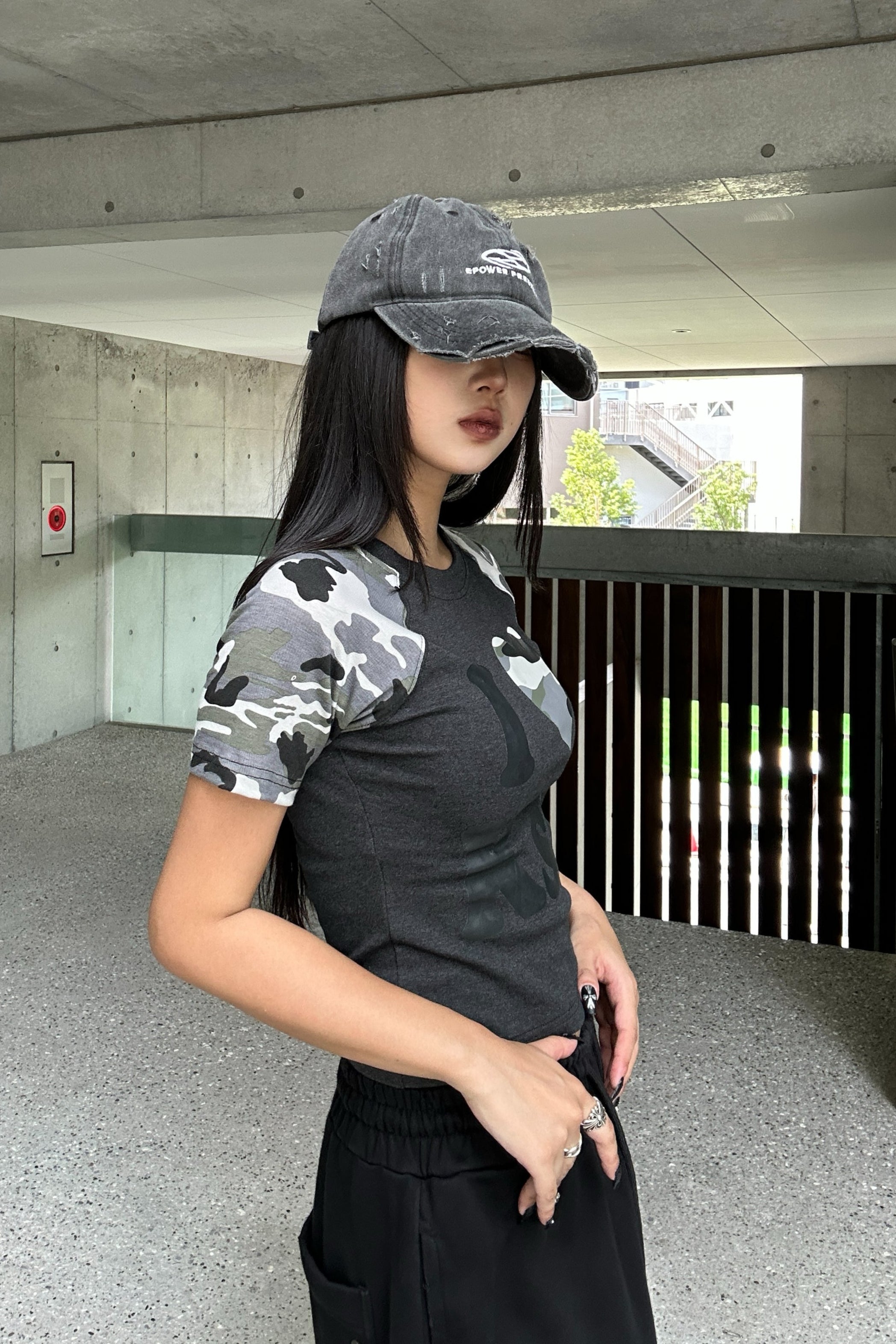 カモフラージュLOVEクロップドTシャツ KSG20930