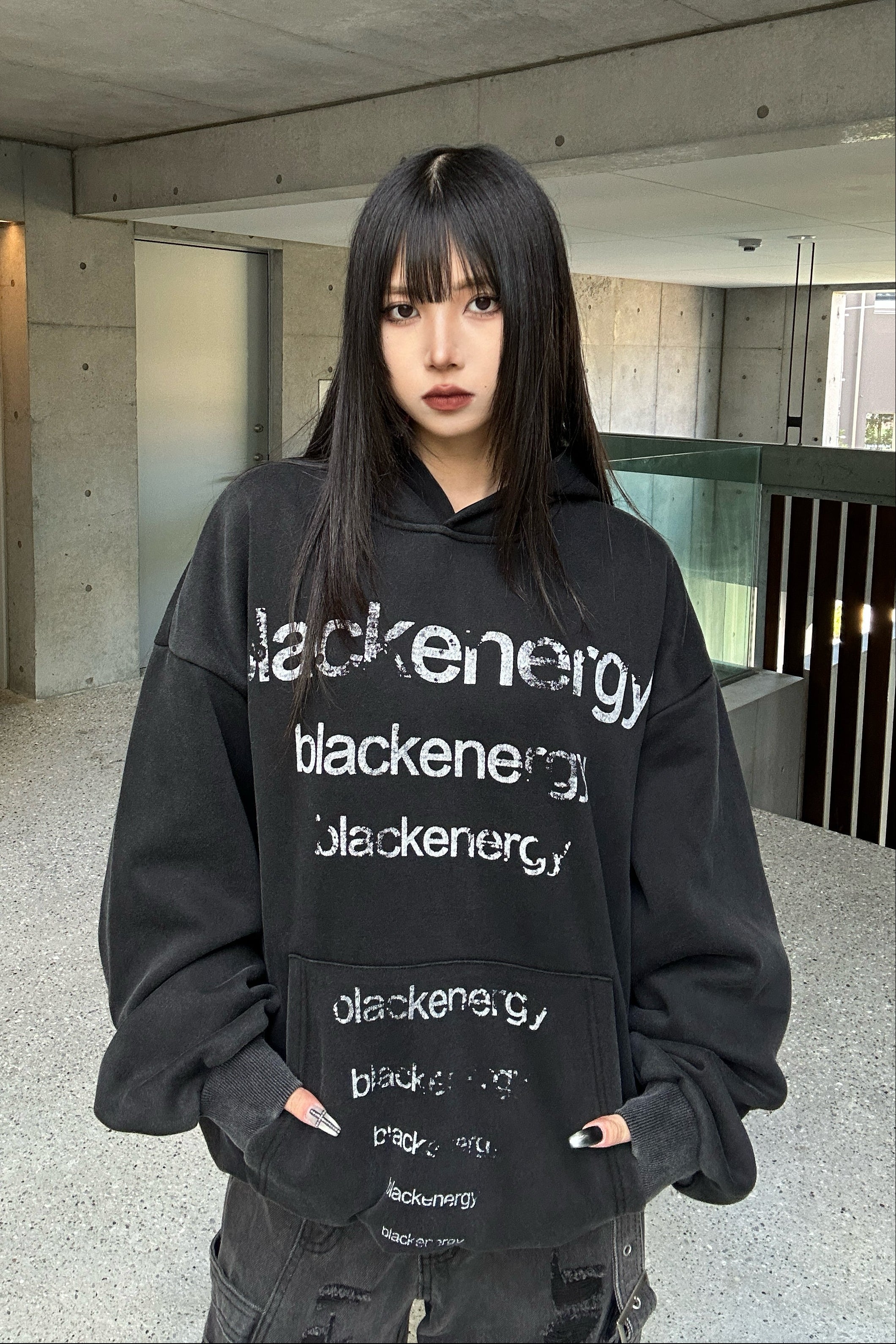 ブラックエナジーオーバーフーディー KSG21042