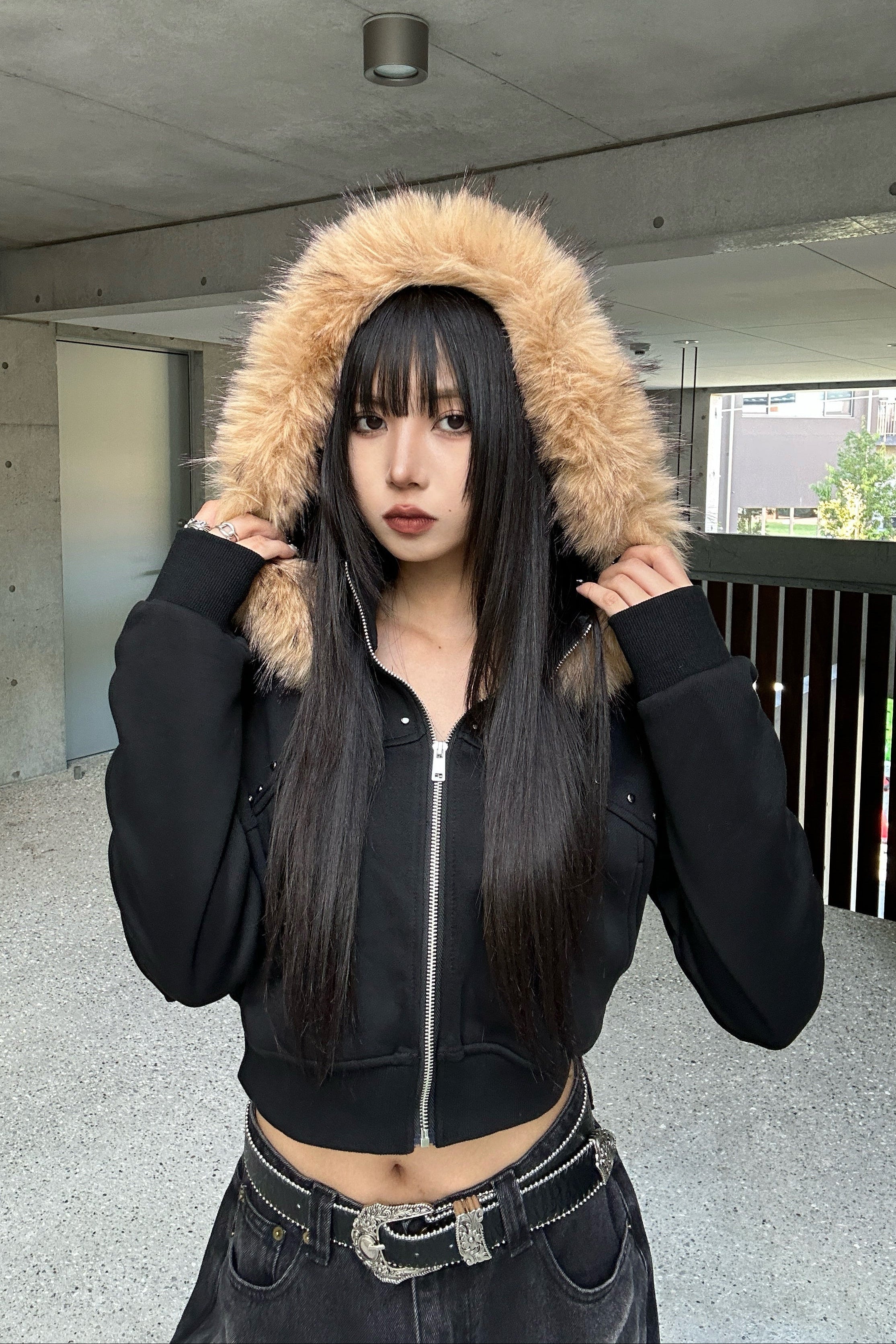 ラウンドスタッズクロップドファーパーカー KSG21154