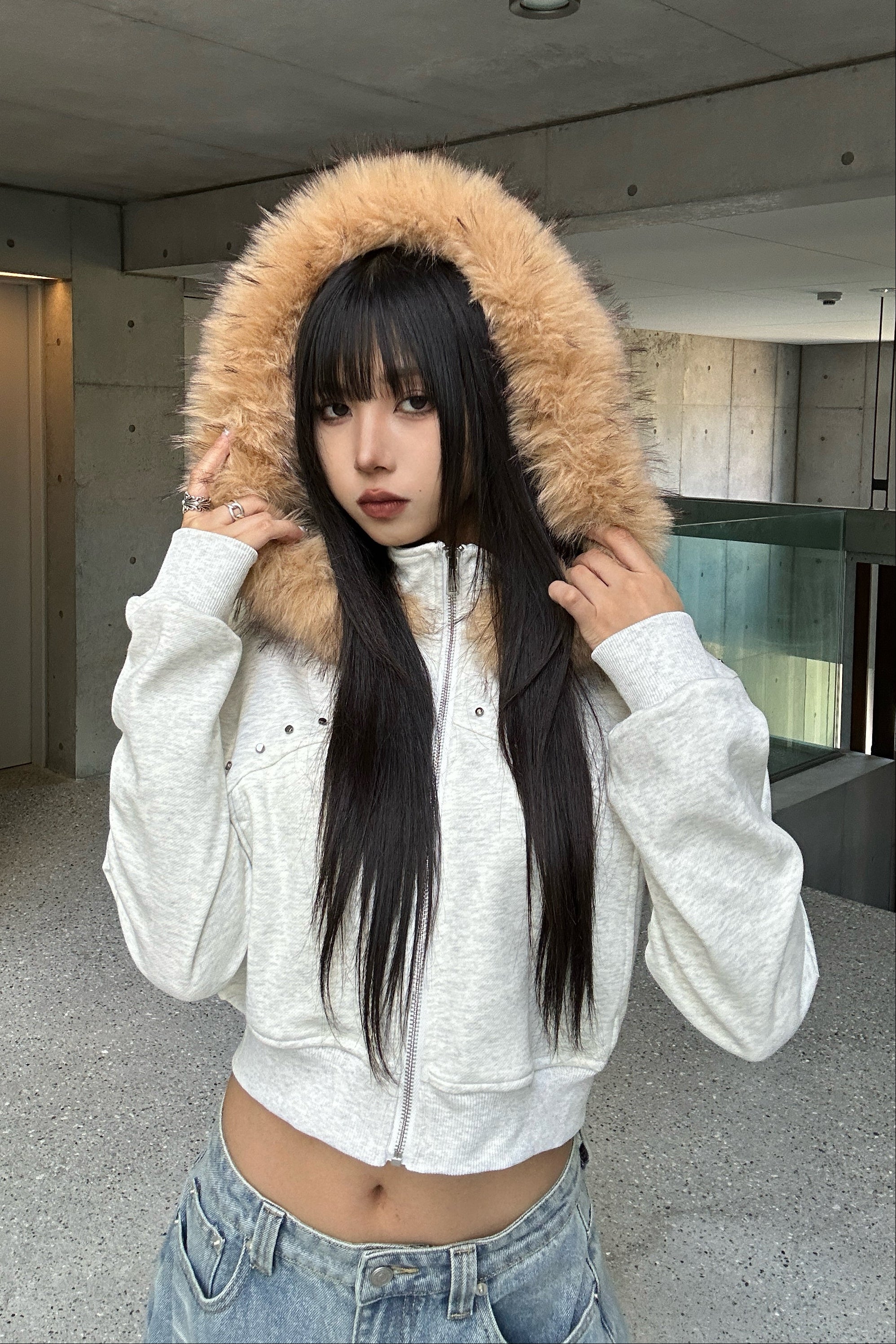 ラウンドスタッズクロップドファーパーカー KSG21154