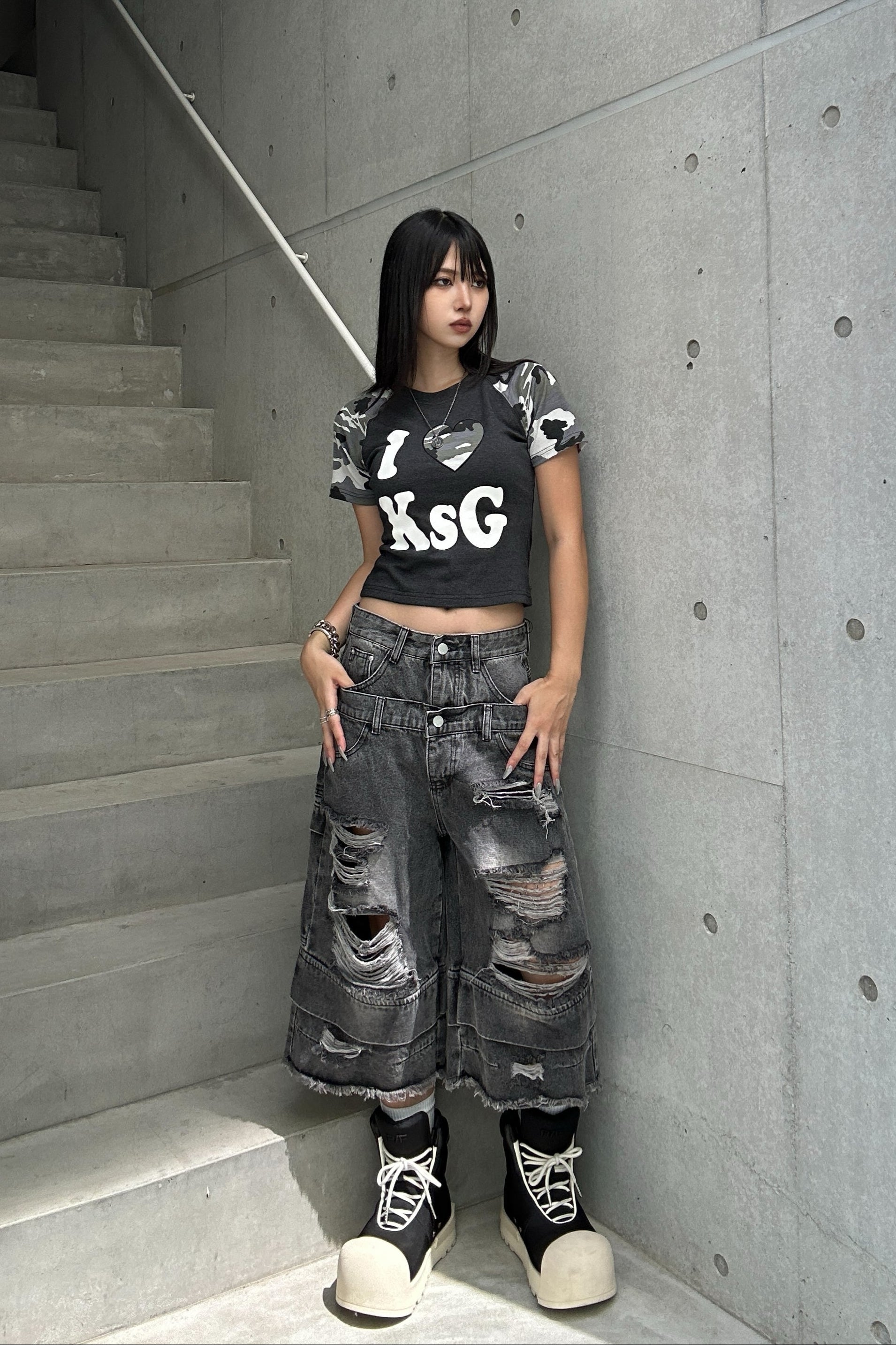 カモフラージュLOVEクロップドTシャツ KSG20930