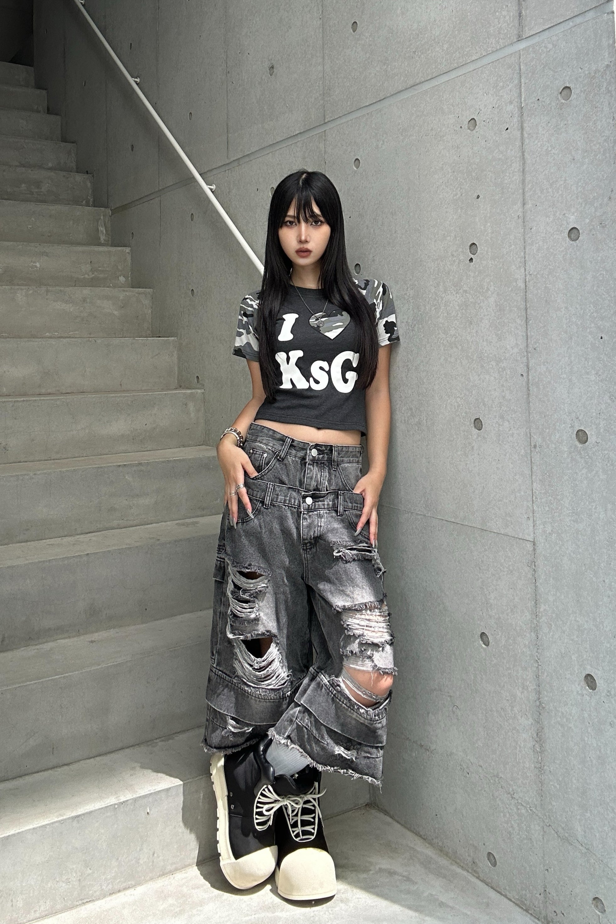 カモフラージュLOVEクロップドTシャツ KSG20930