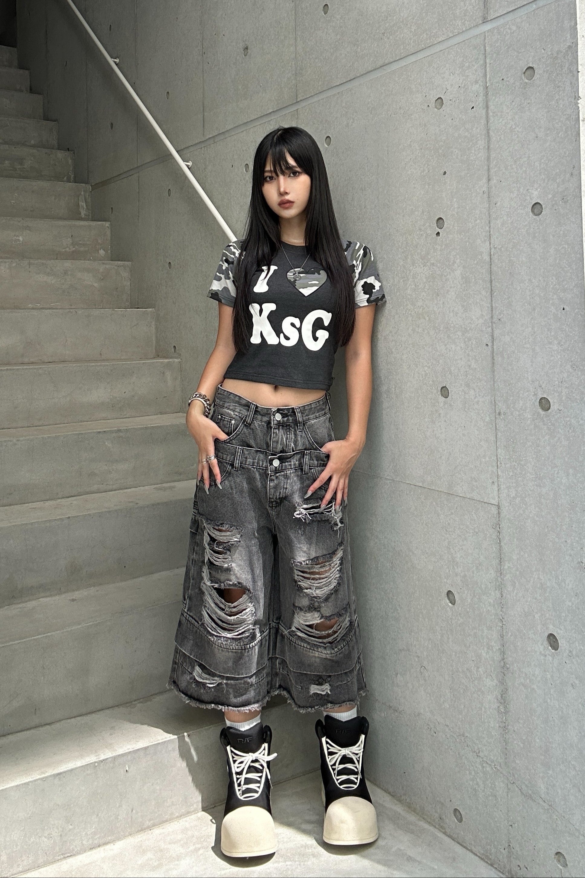 カモフラージュLOVEクロップドTシャツ KSG20930