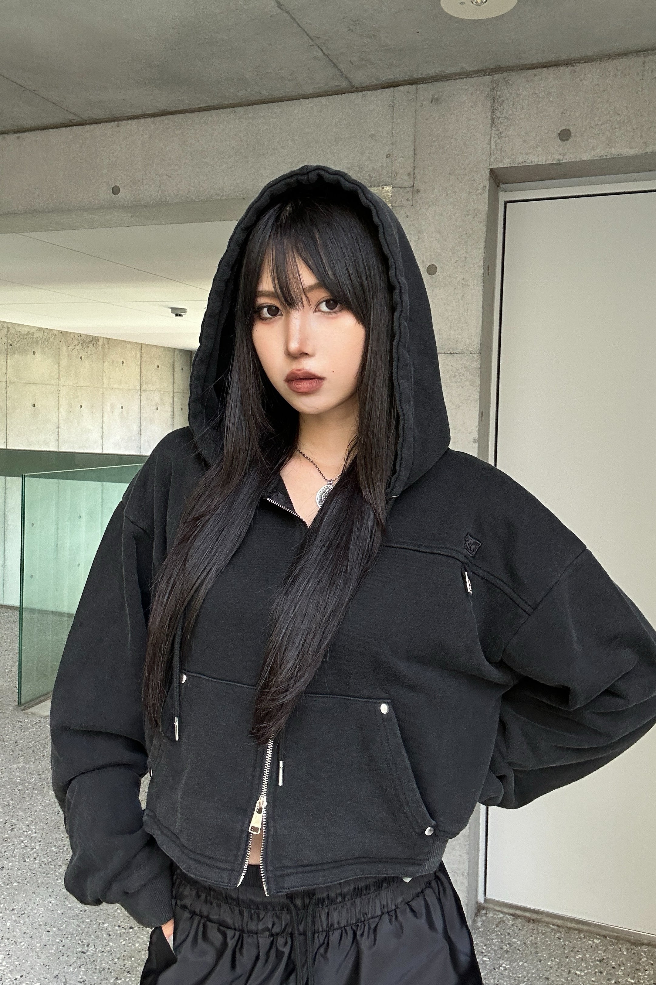 トライバルロゴスタッズパーカー KSG20936