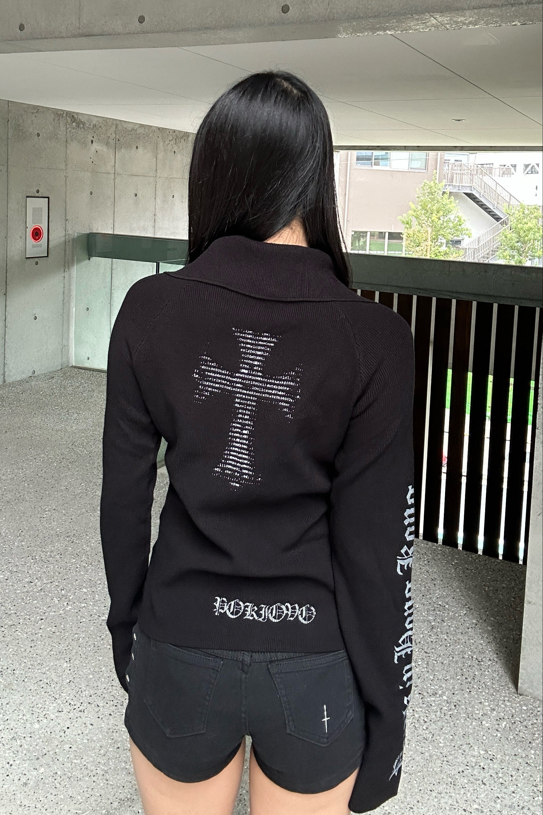 マルチレタリングクロスジップニット KSG21128