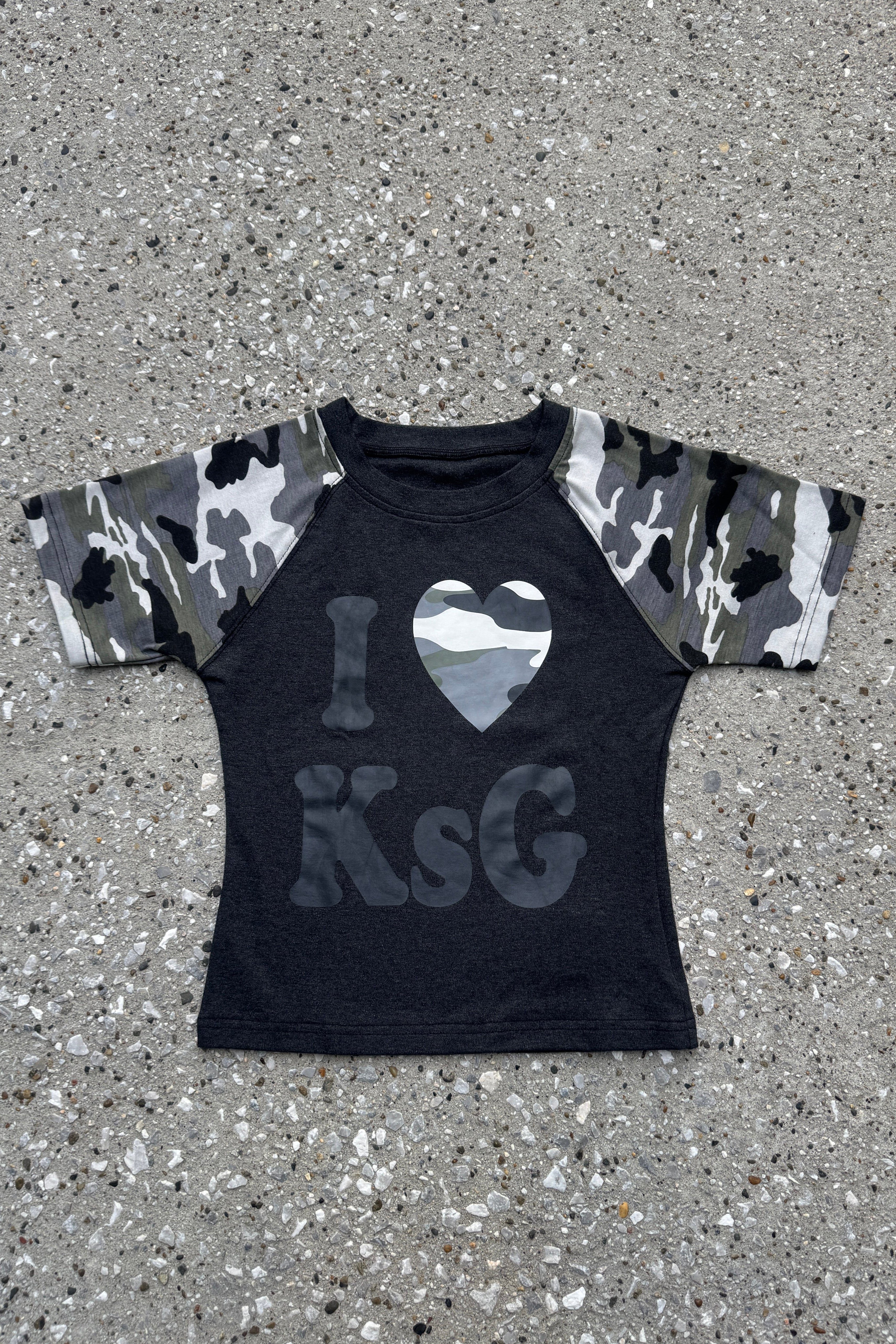 カモフラージュLOVEクロップドTシャツ KSG20930