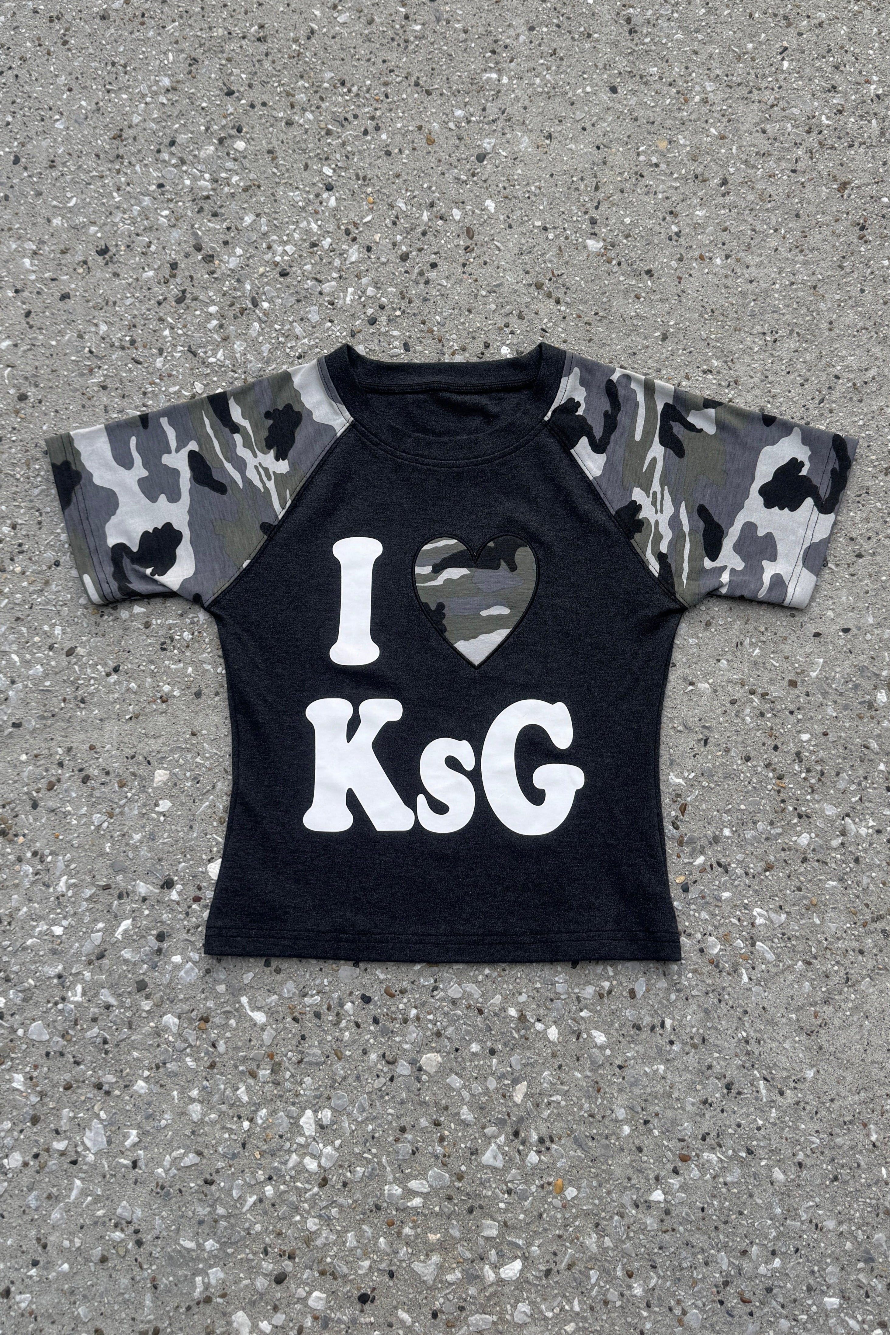 カモフラージュLOVEクロップドTシャツ KSG20930