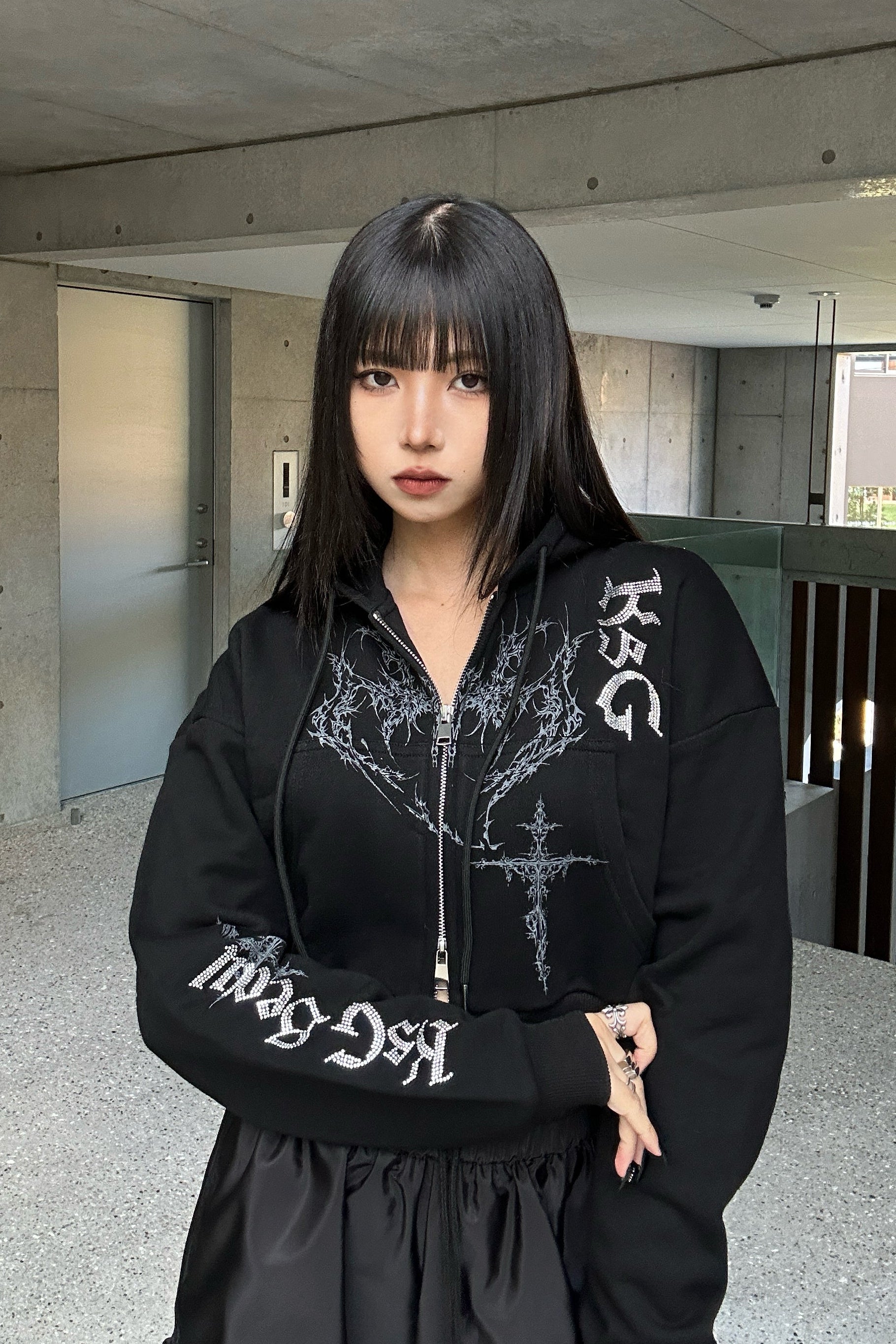 クロップドビジュープリントパーカー KSG20934