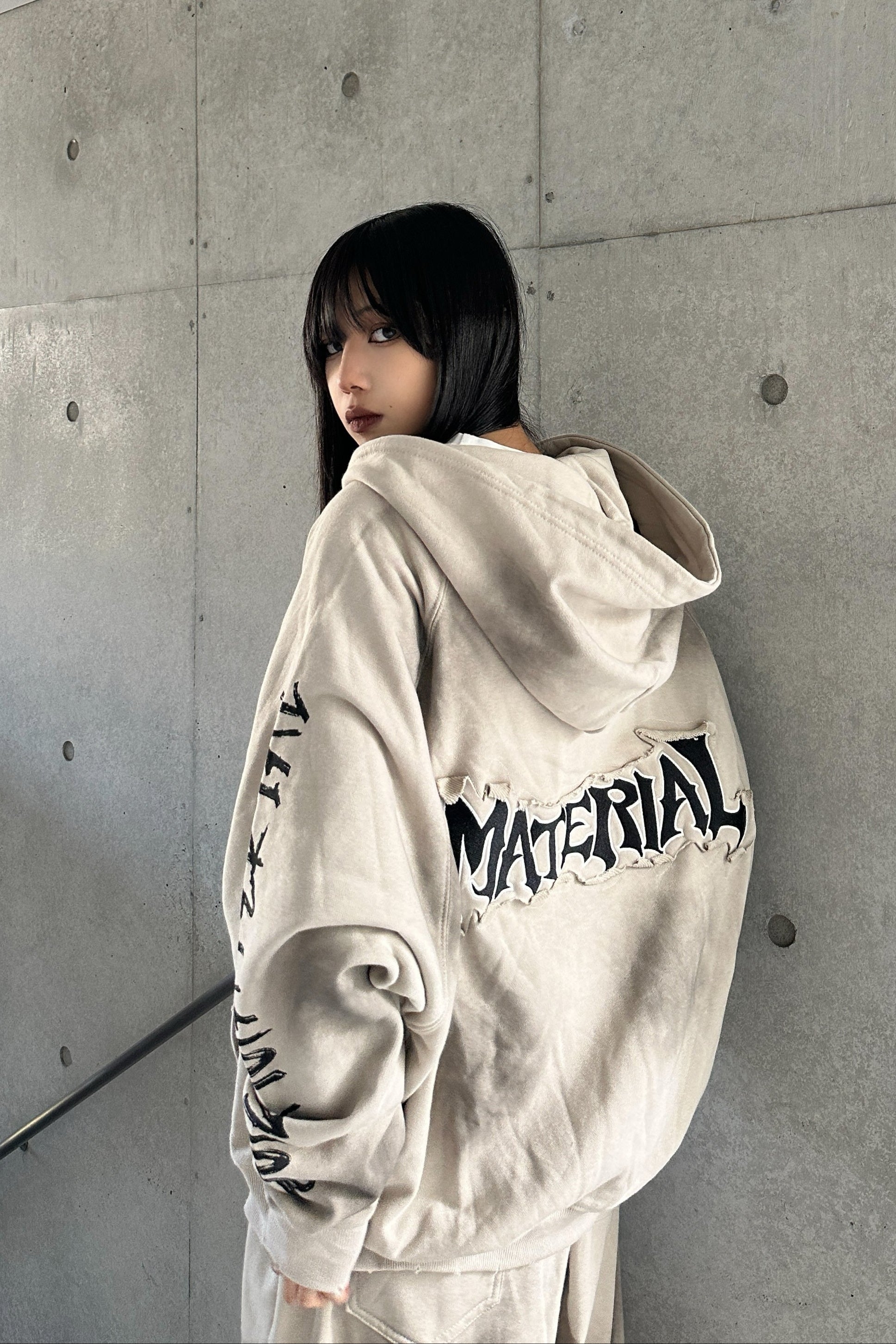 ドルマンジップフーディー KSG20618