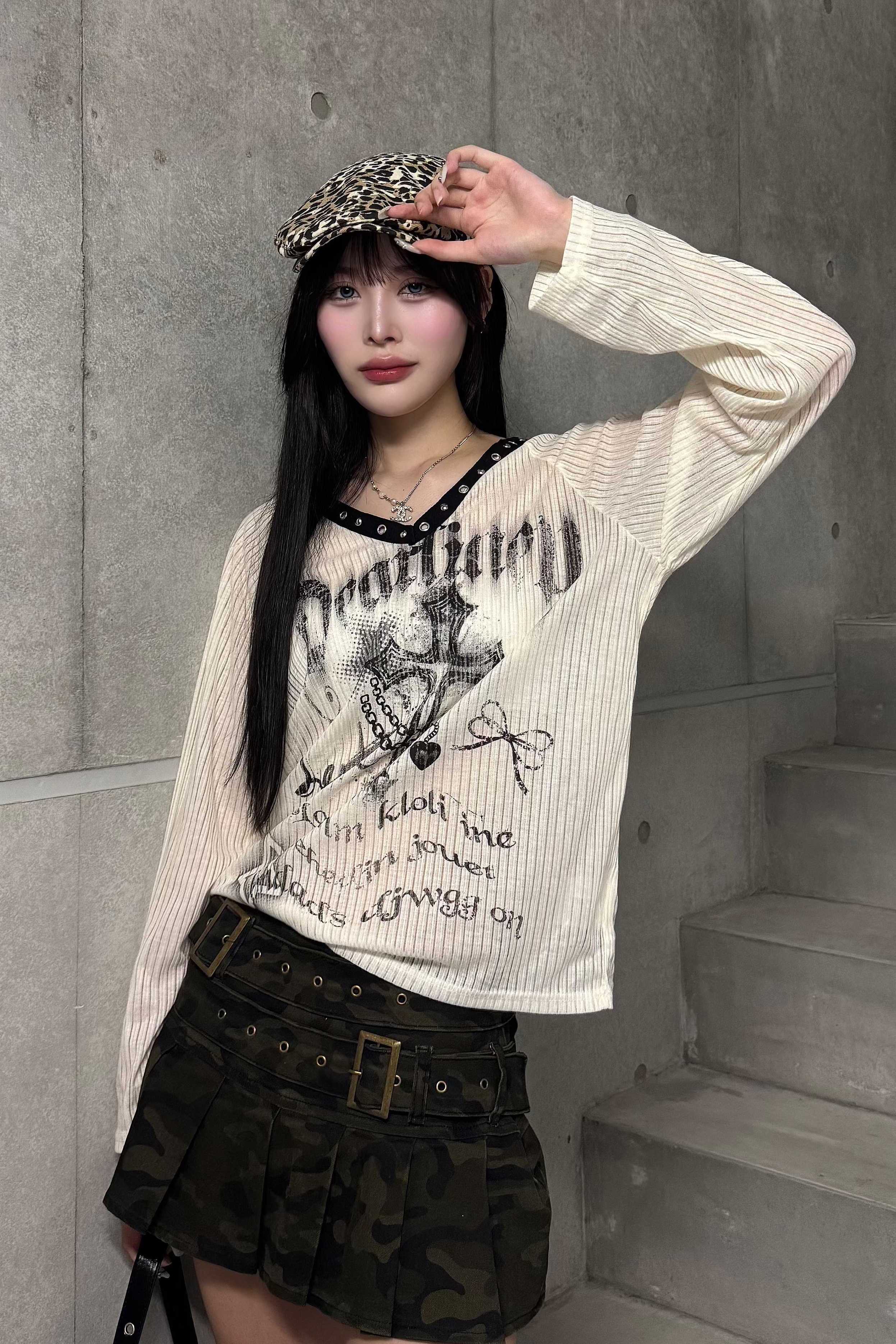 Vneck cross seir knit KSG20972
