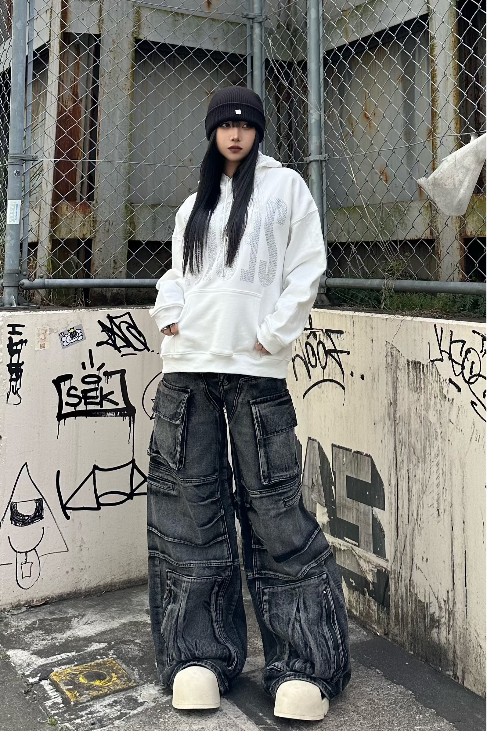 ビッグロゴラインストーンパーカー KSG21183