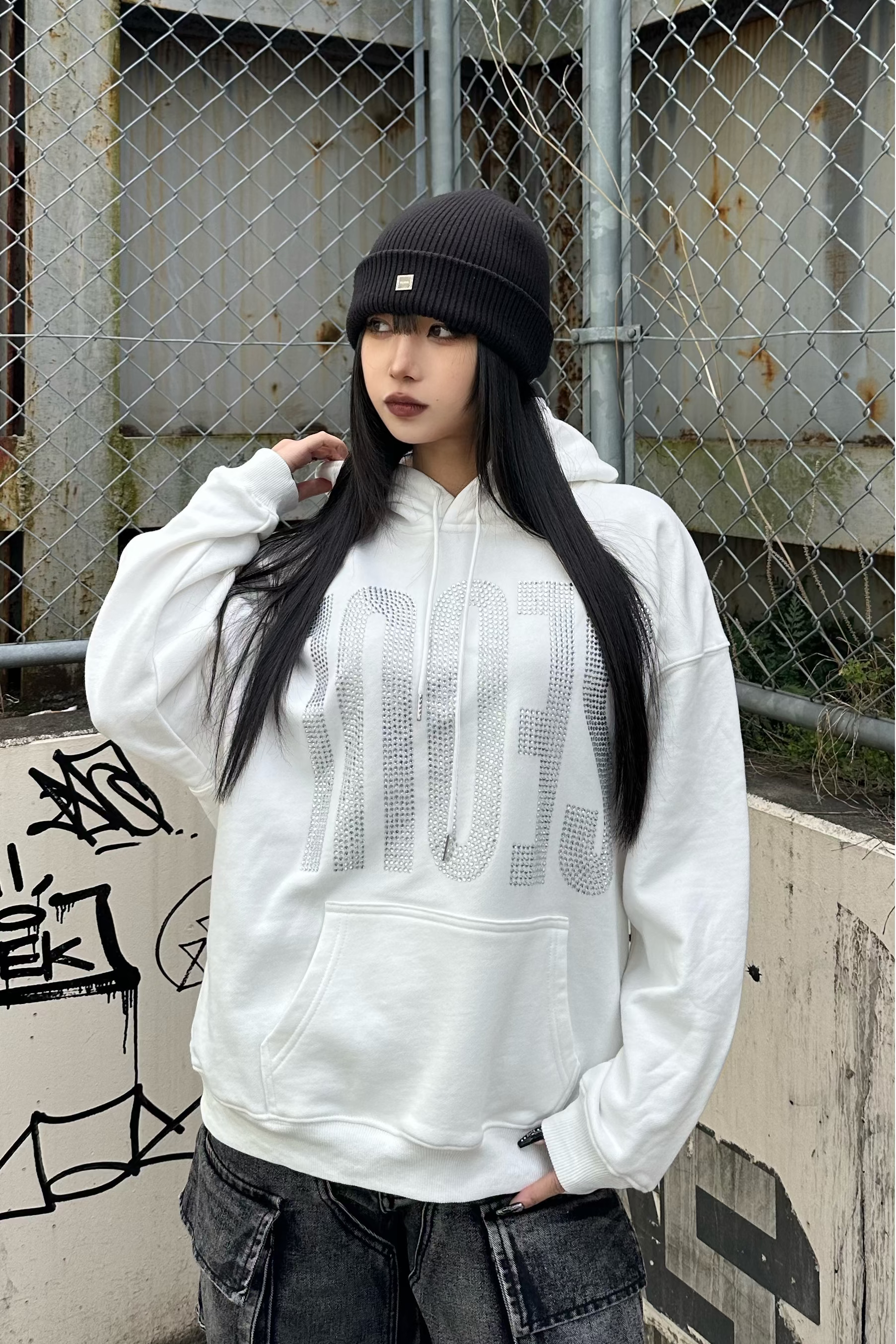 ビッグロゴラインストーンパーカー KSG21183