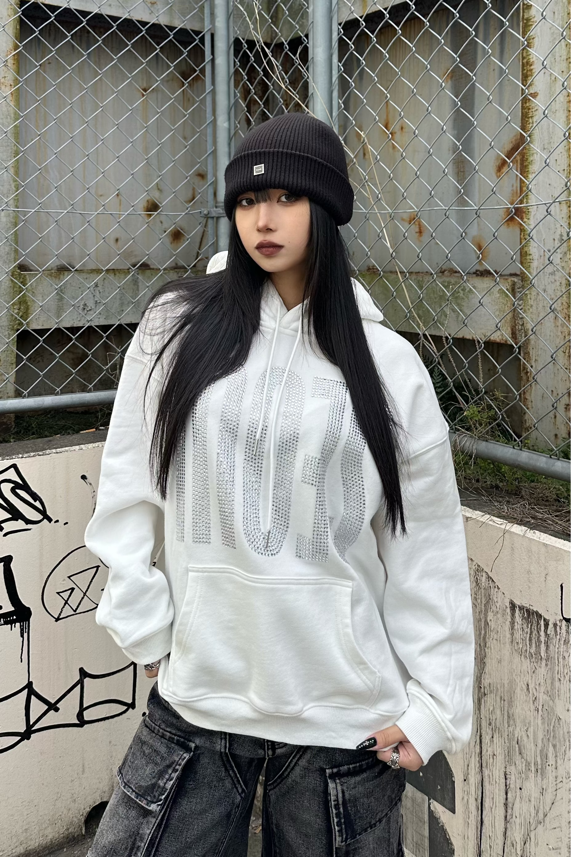 ビッグロゴラインストーンパーカー KSG21183