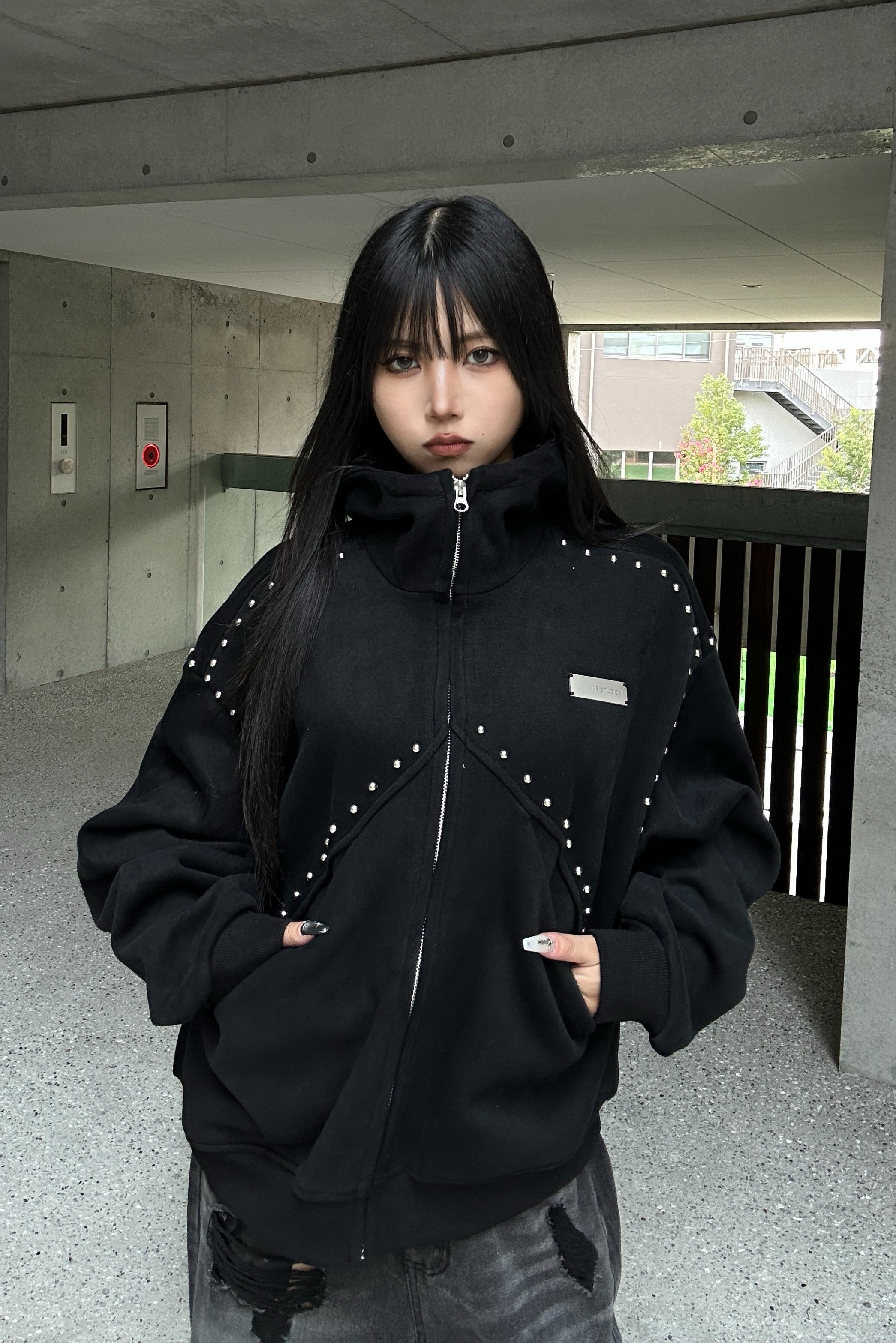 Studs Line Zip Hoodie KSG21043