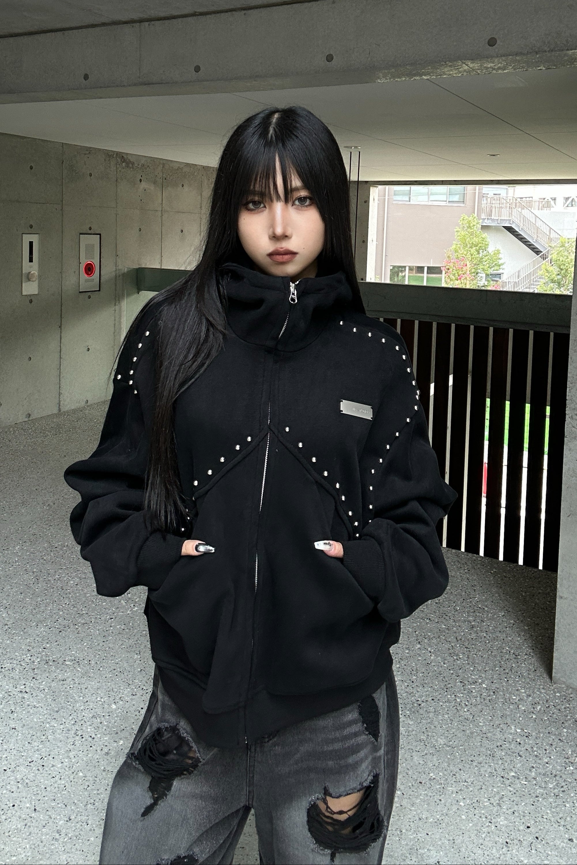 Studs Line Zip Hoodie KSG21043