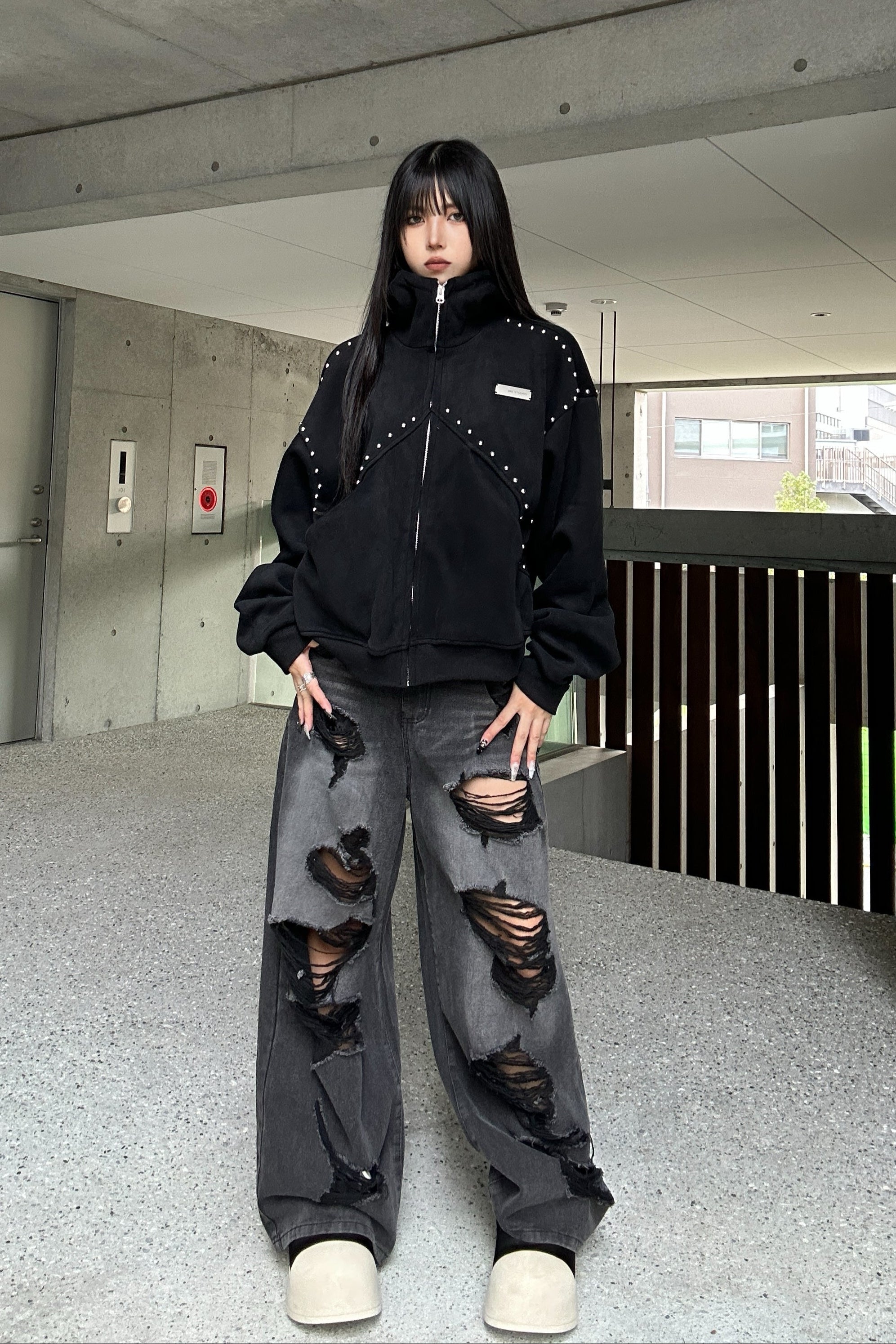 Studs Line Zip Hoodie KSG21043