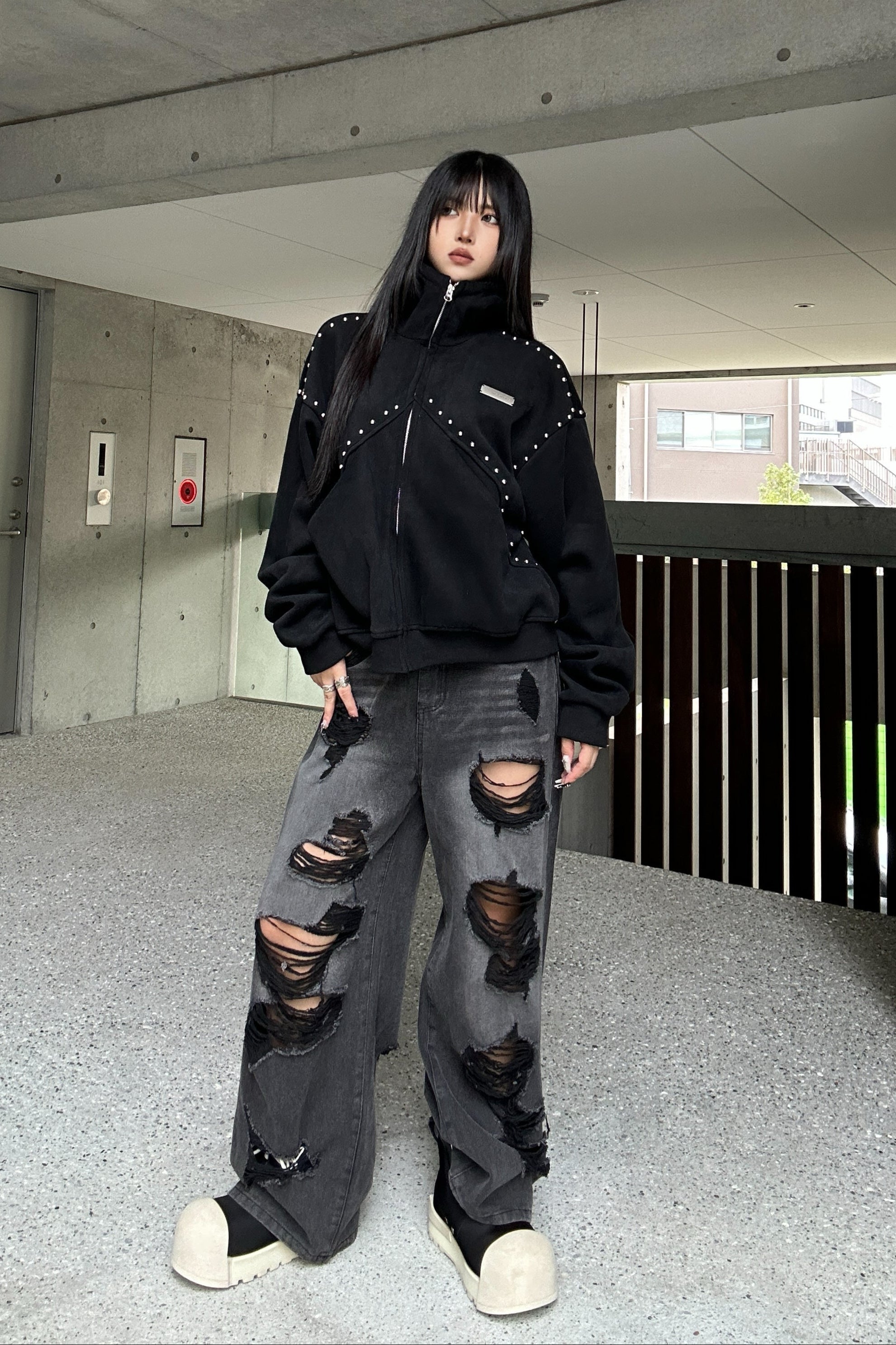 Studs Line Zip Hoodie KSG21043