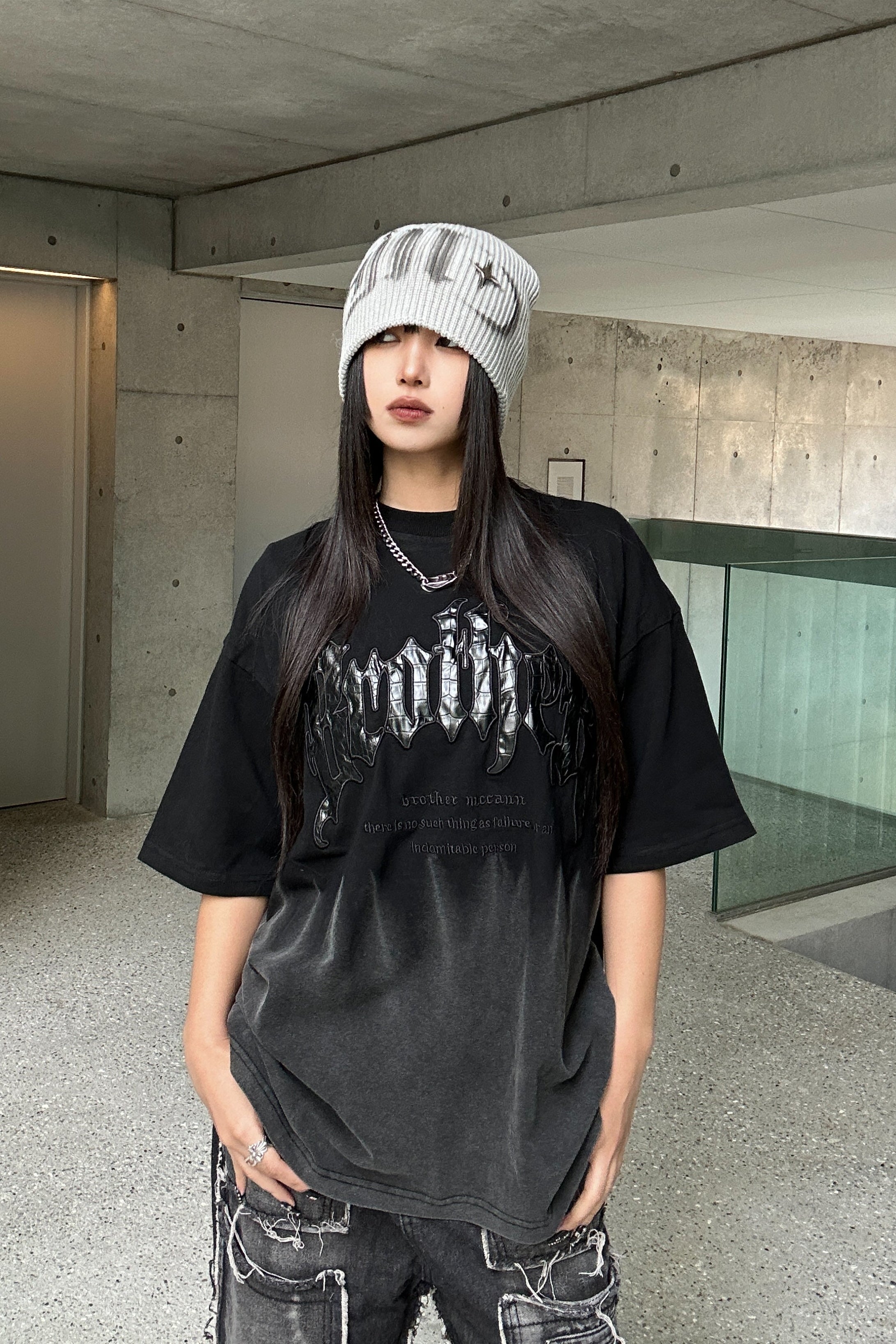 gray bloom lettering T-shirt KSG20792