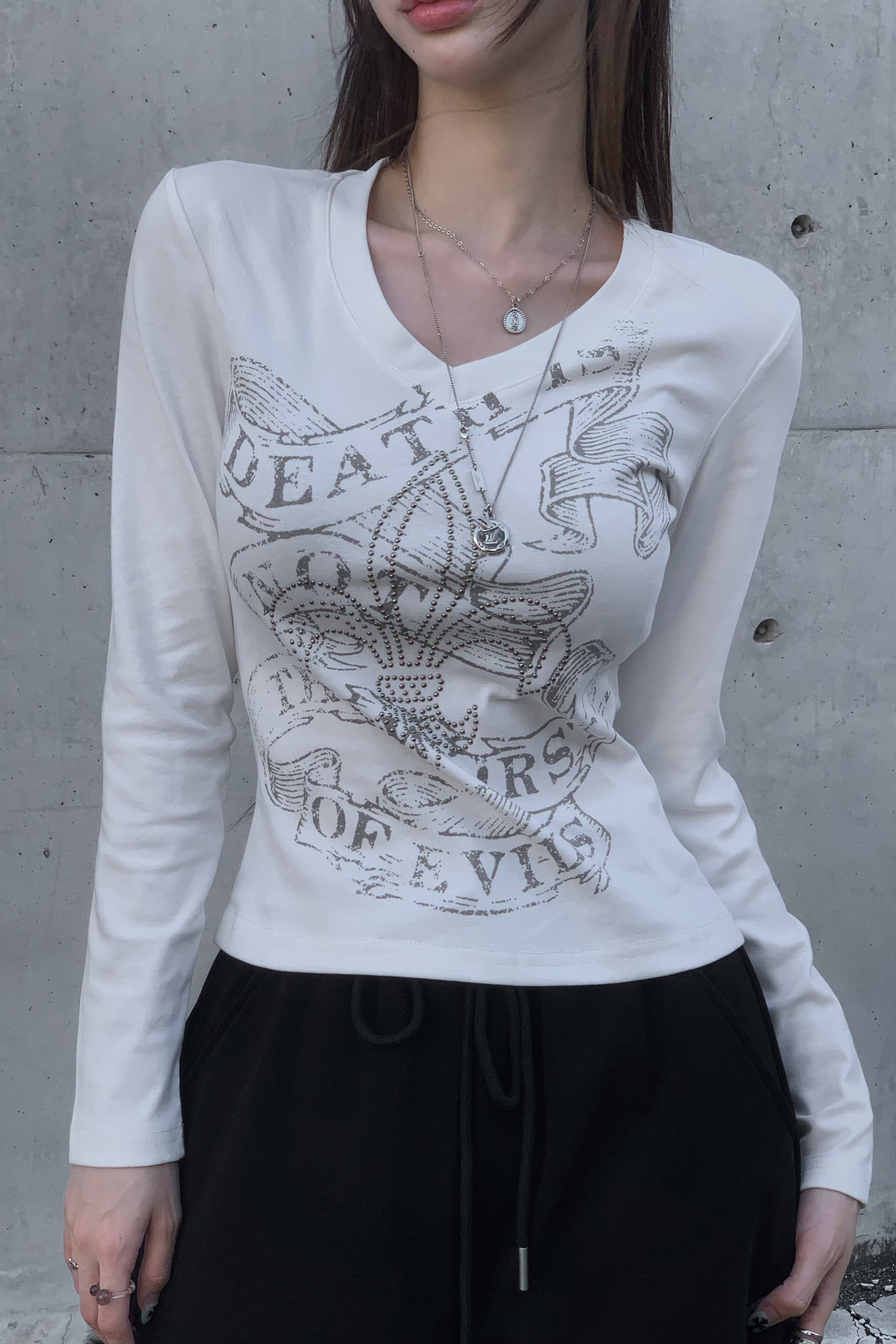 スタッズゴシックロングスリーブTシャツ KSG21411