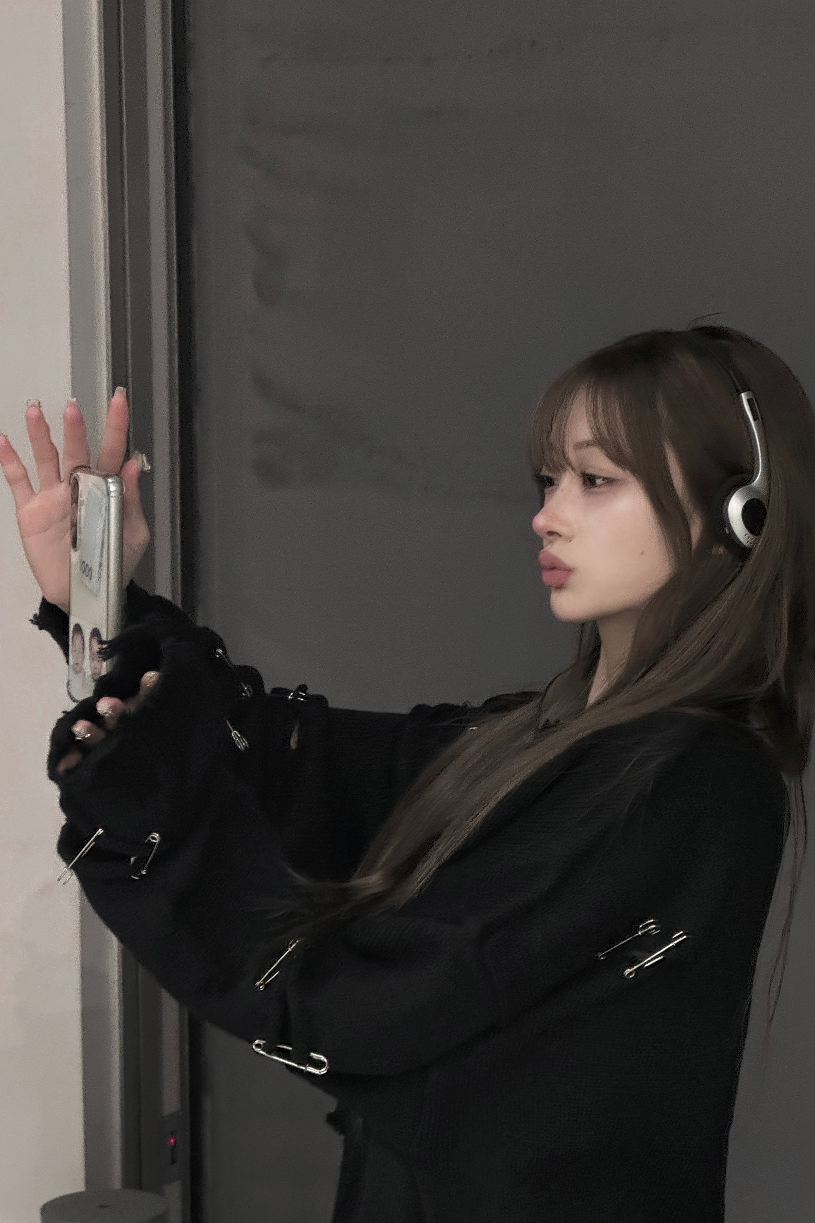 オーバーサイズダメージピンニット KSG20680