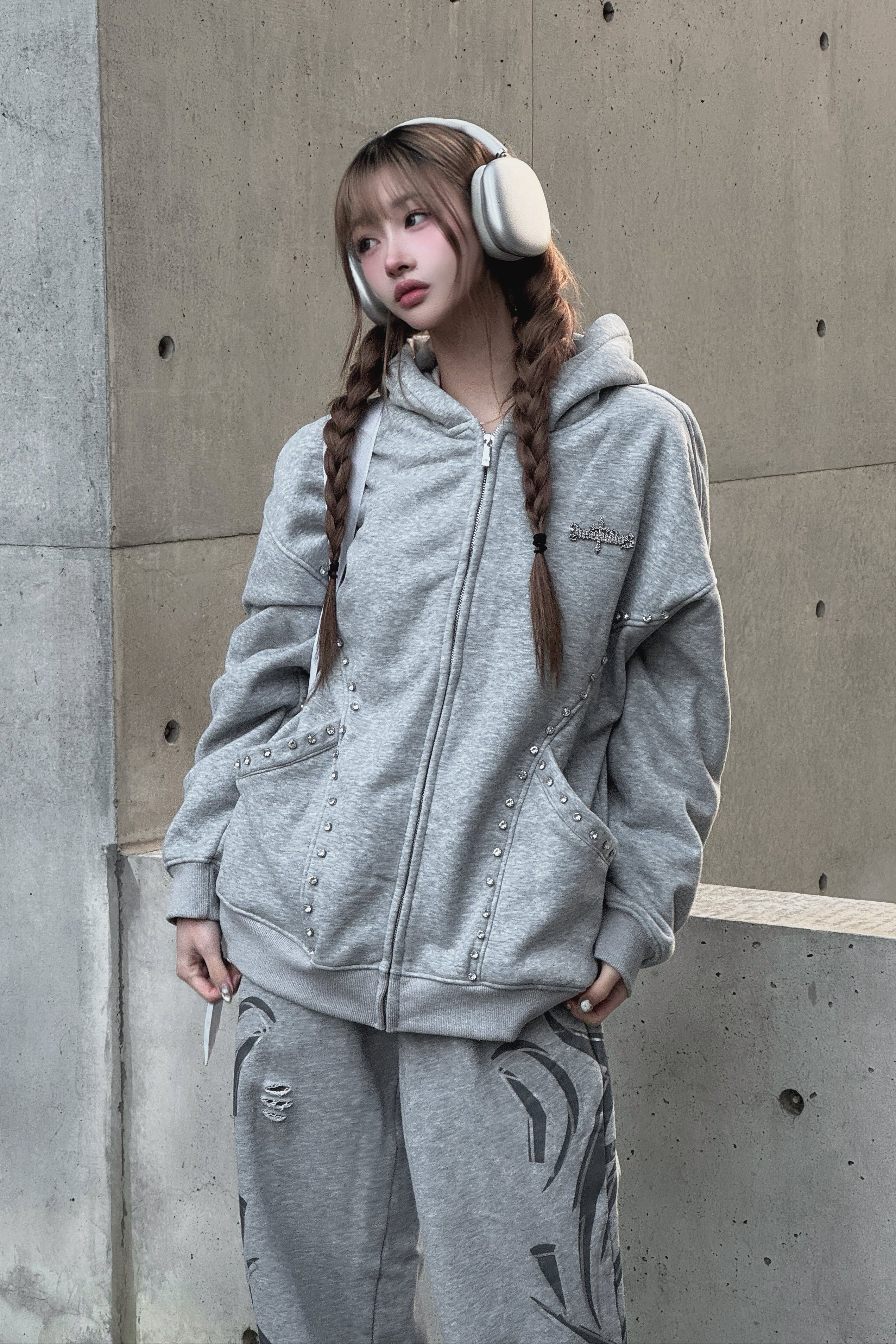 ラインスタッズロゴフーディー KSG21129