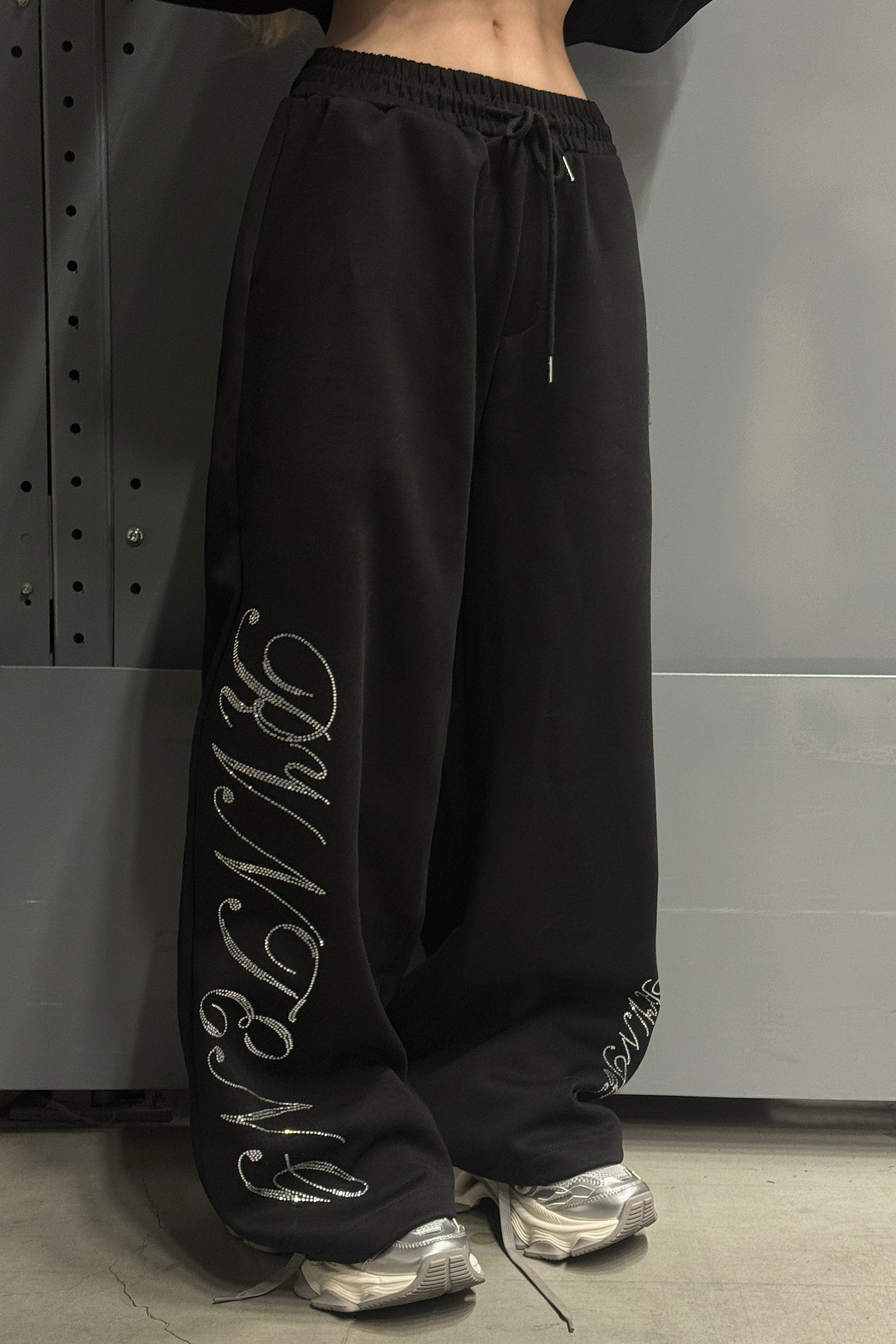 ラインストーンレタリングスウェットパンツ KSG19396