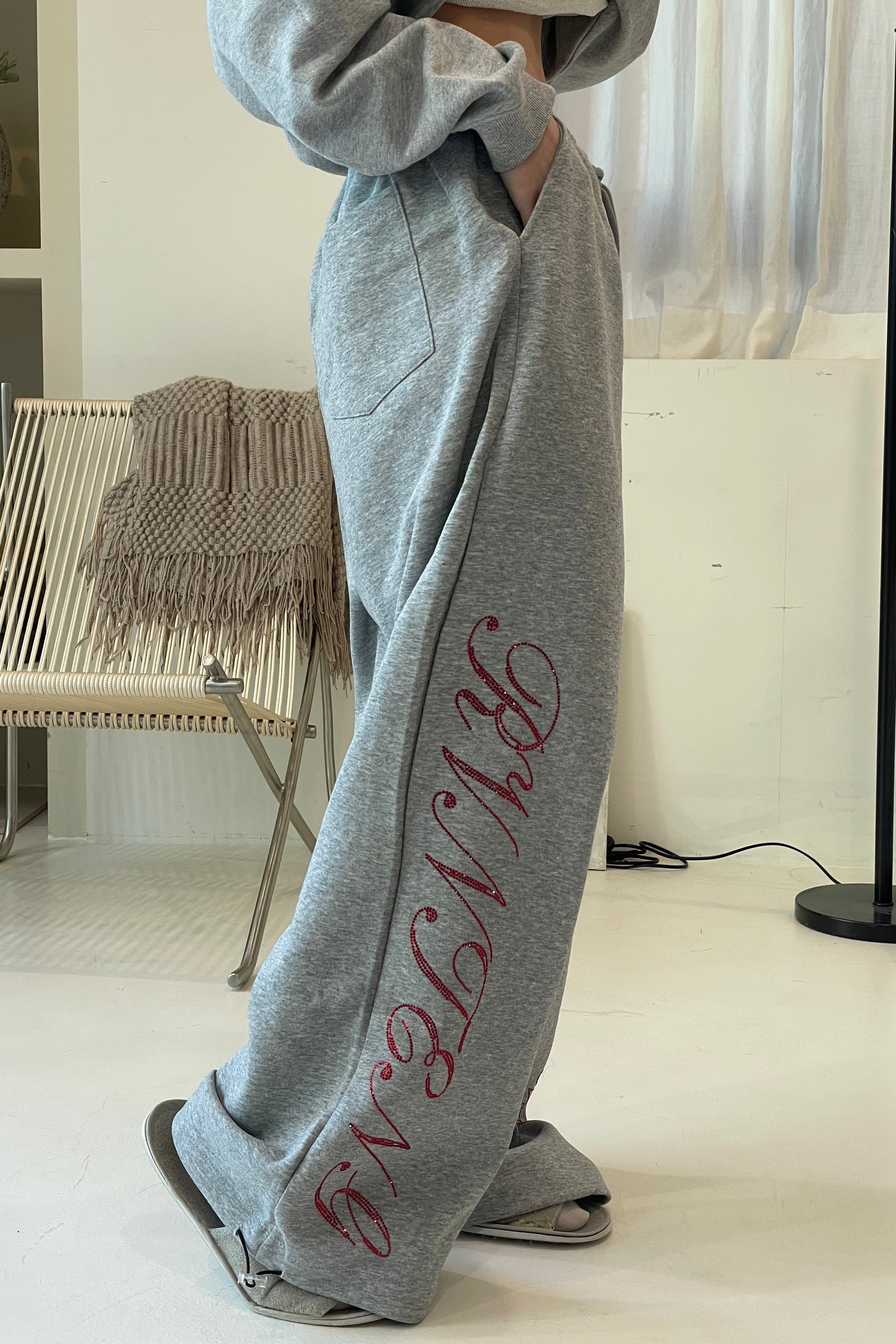 ラインストーンレタリングスウェットパンツ KSG19396