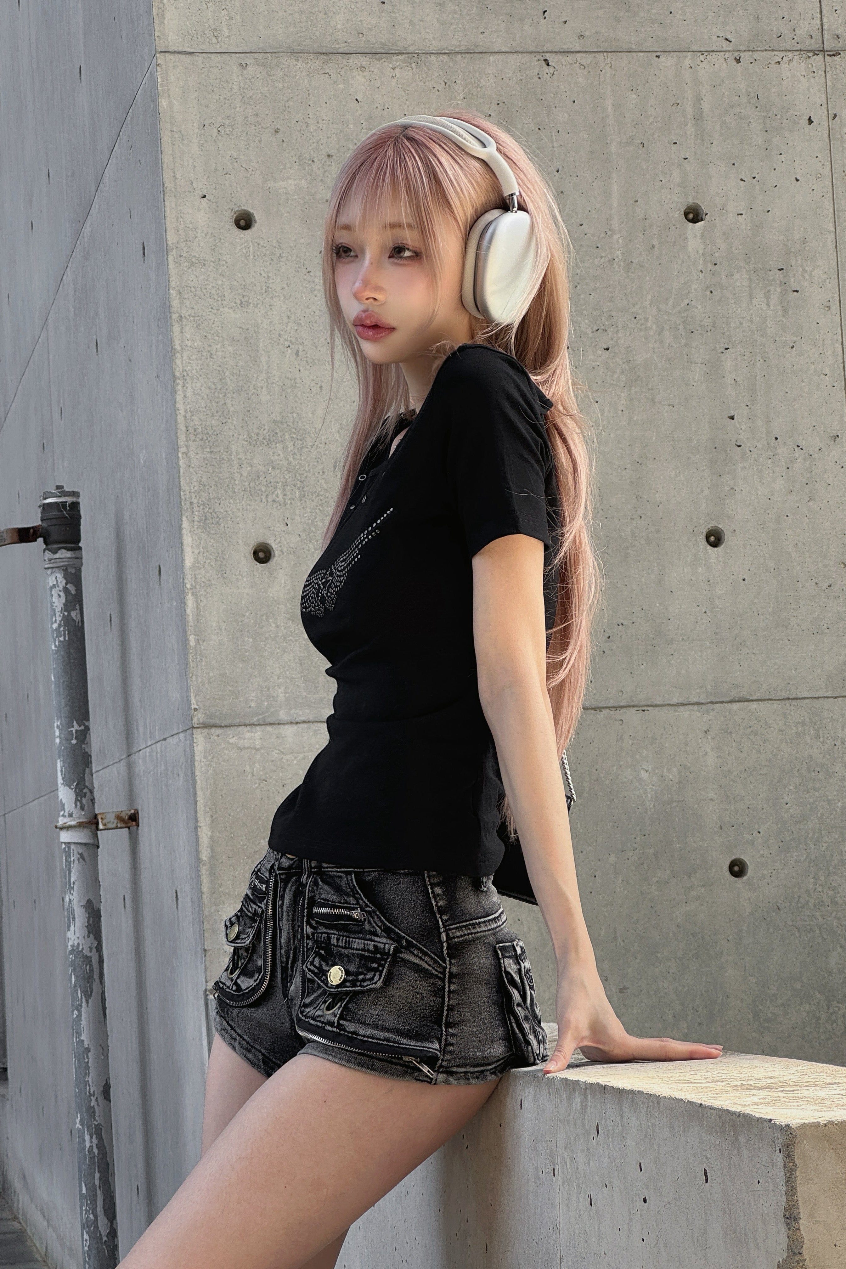 フロントウイングスタッズTシャツ KSG21266