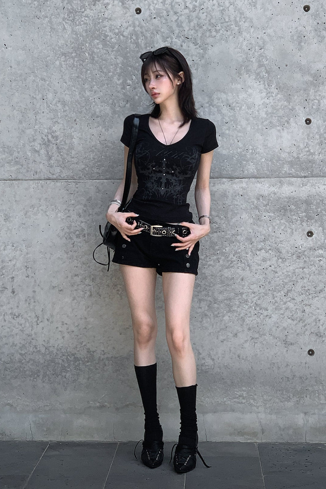 トライバルポイントスタッズTシャツ KSG21343