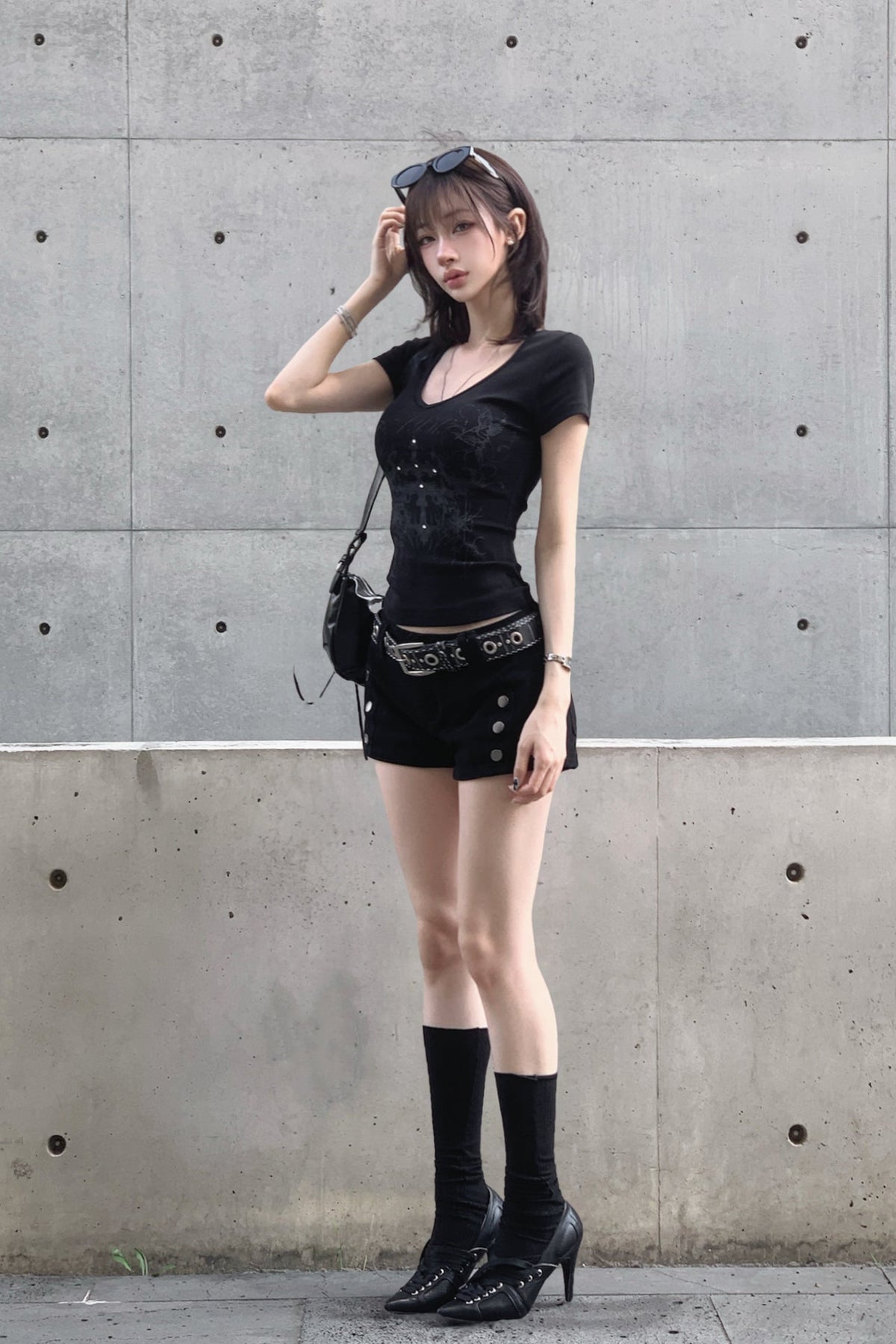 トライバルポイントスタッズTシャツ KSG21343