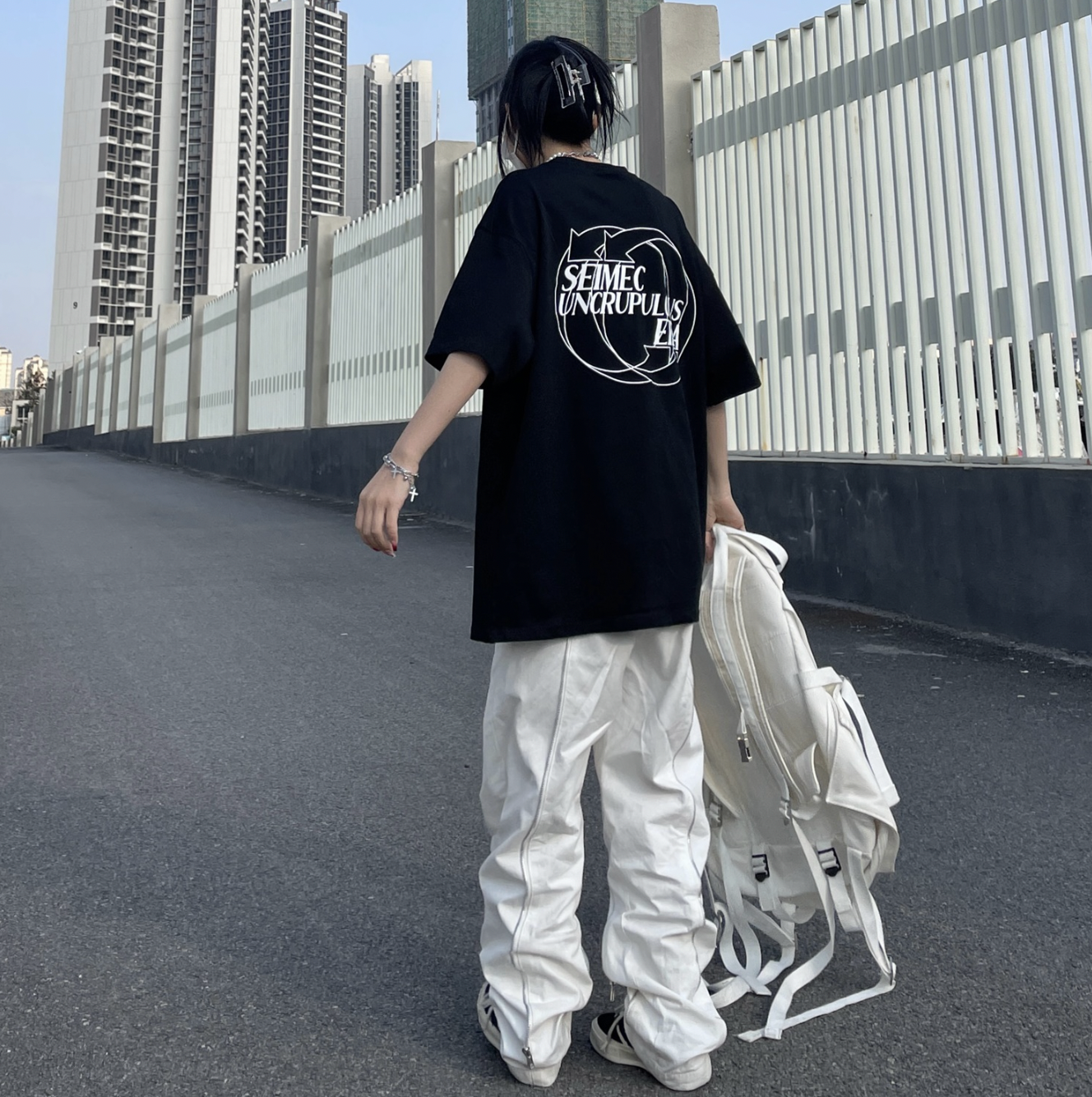 バックプリントオーバーサイズTシャツ KSG17624 – KsG