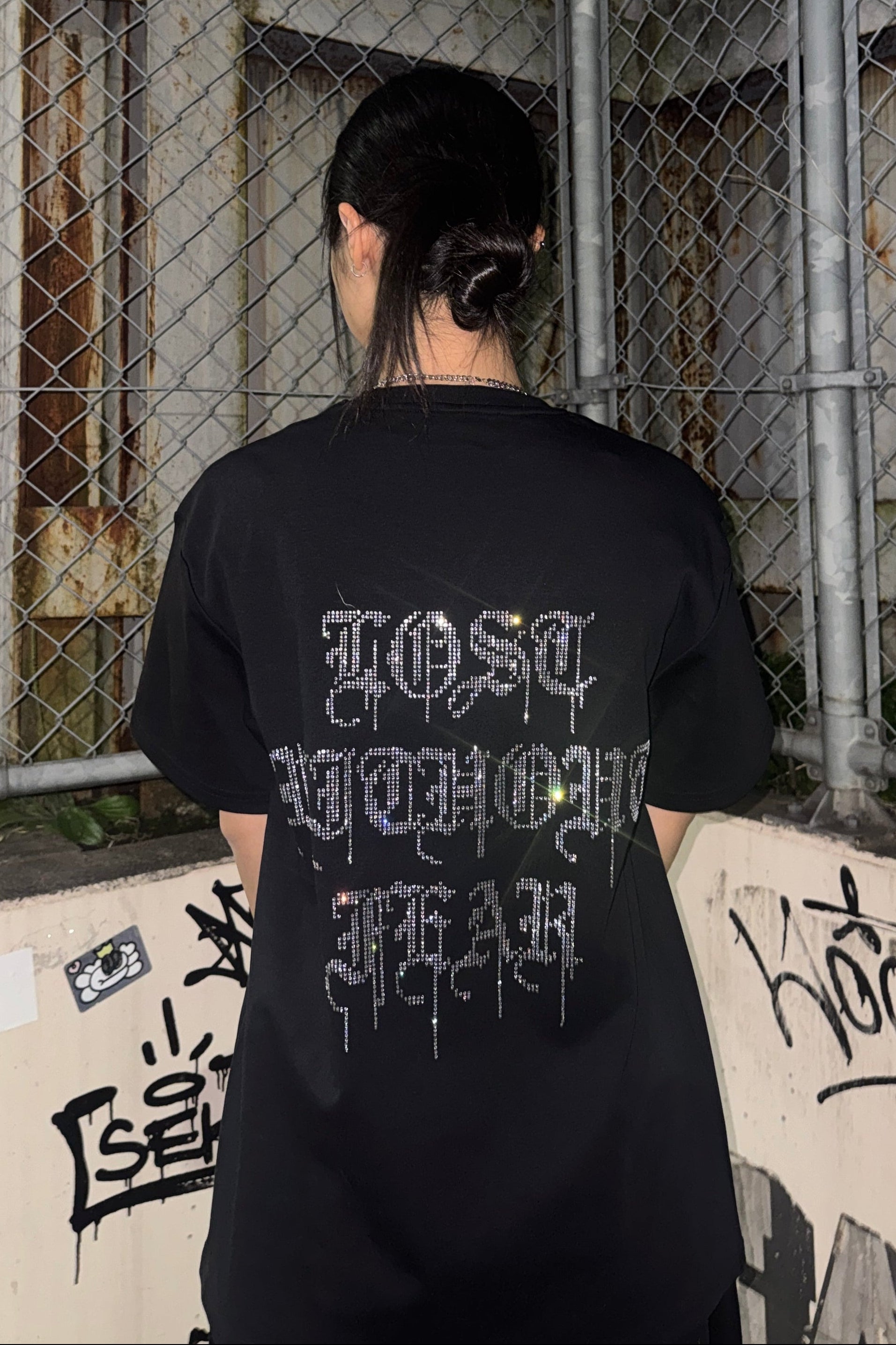 バックレタリングビジューTシャツ KSG21293