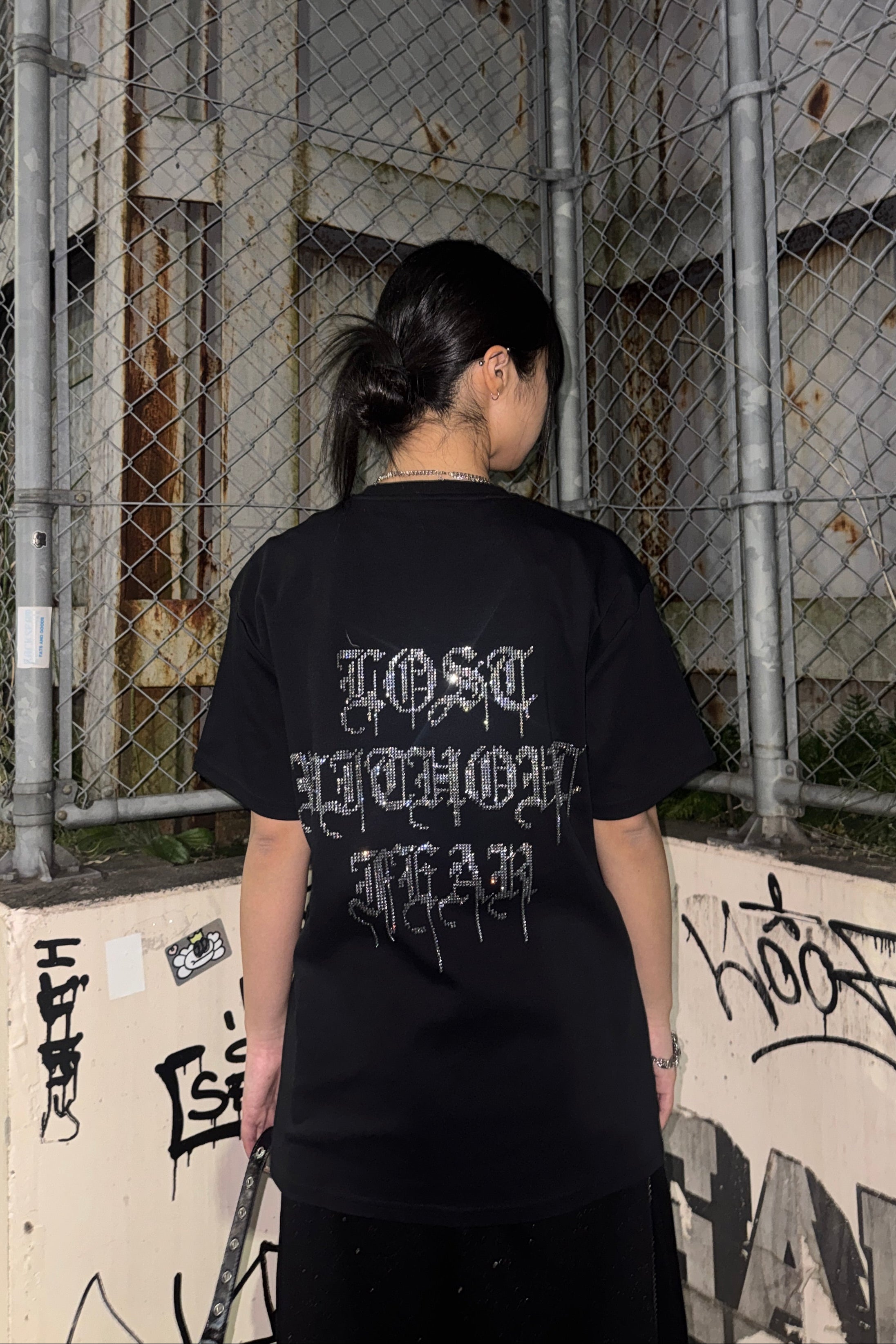 バックレタリングビジューTシャツ KSG21293