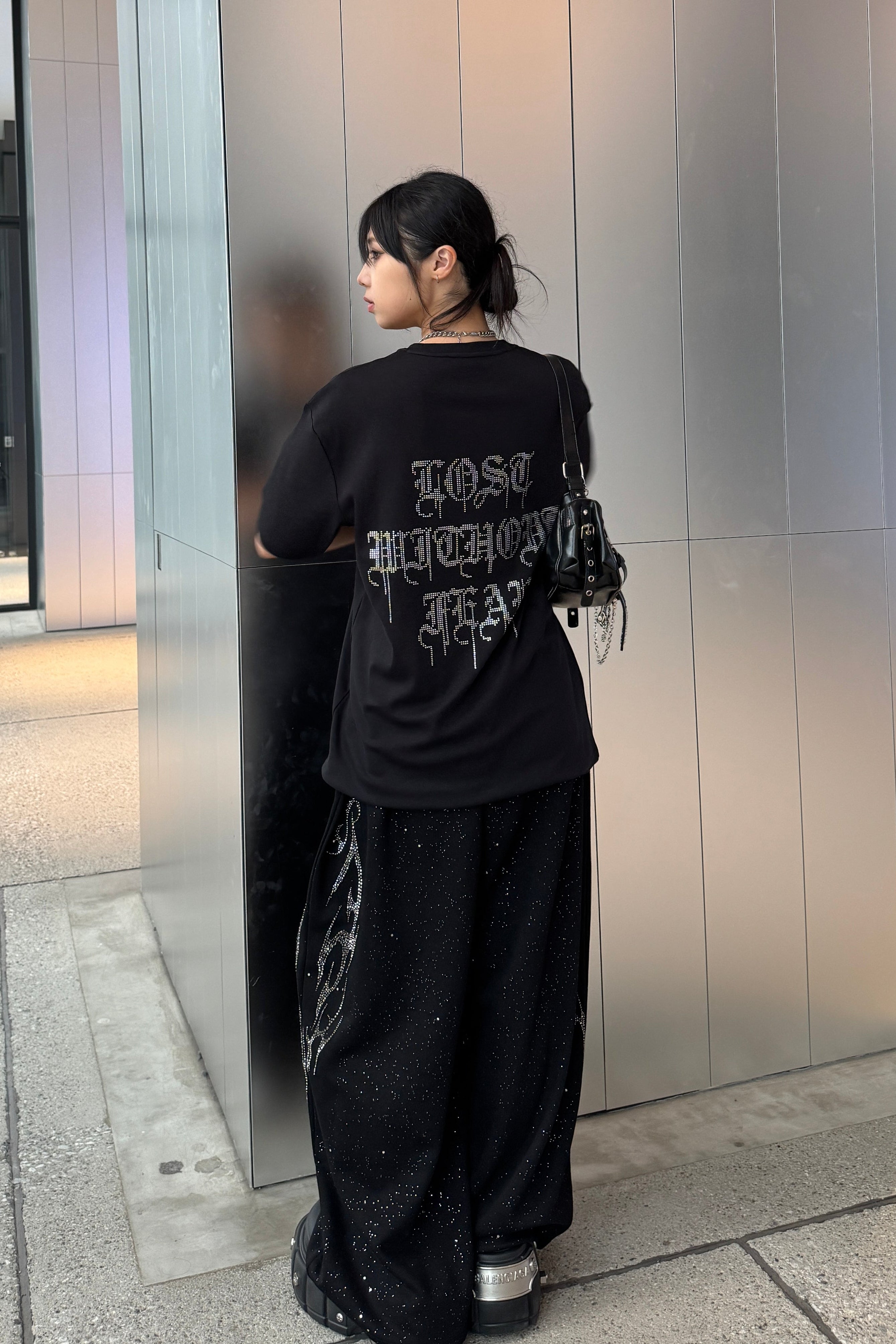 バックレタリングビジューTシャツ KSG21293
