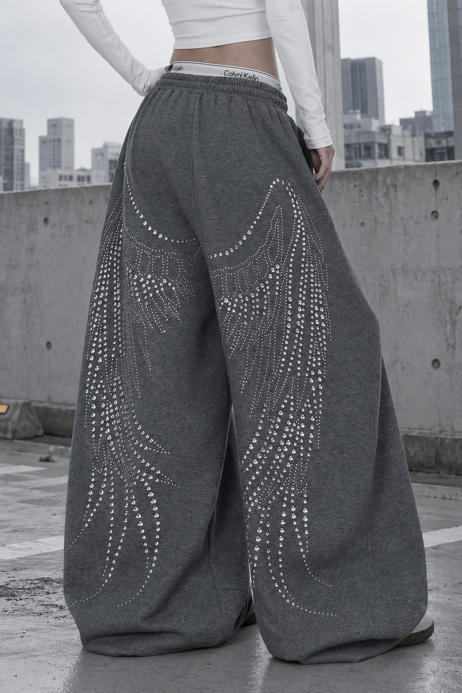 back wing sweat pants KSG19462