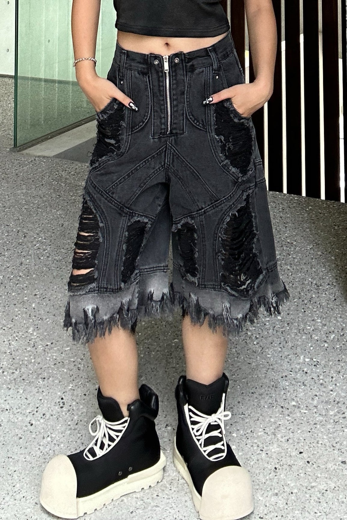 fringe damage denim half pants KSG19310