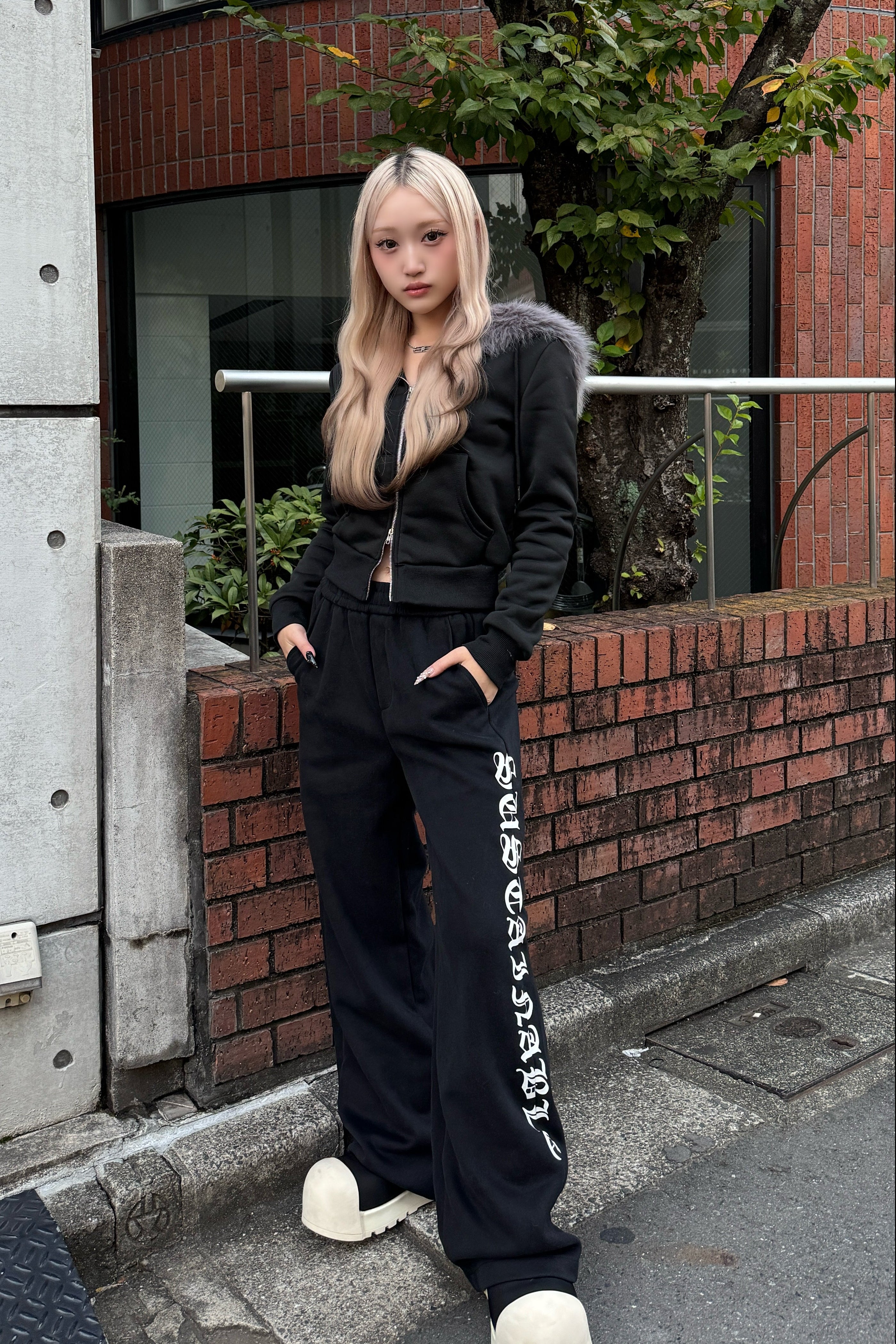 マルチレタリングスウェットパンツ KSG19380